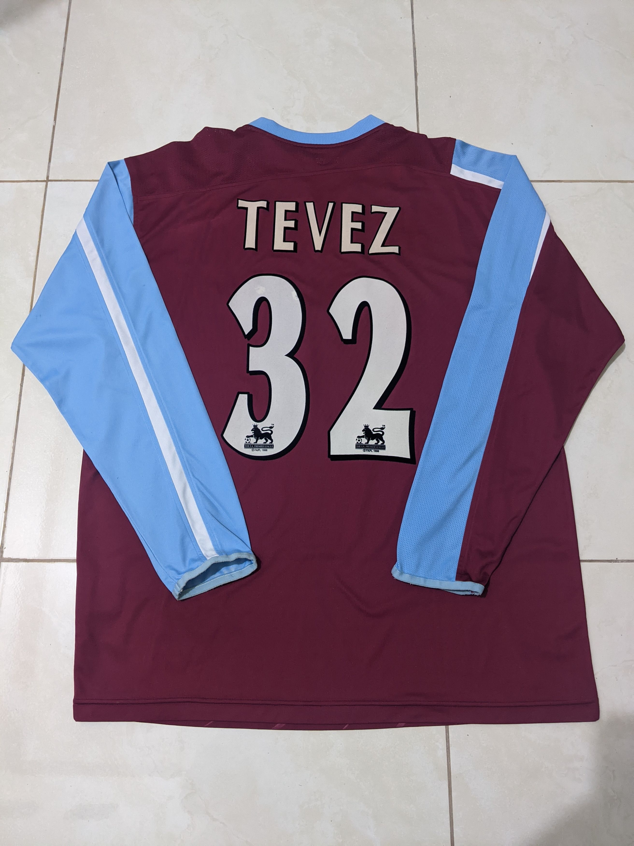 Reebok West ham 2005-07 home Tevez Jersey football shirt Size US L / EU 52-54 / 3 - 2 Thumbnail