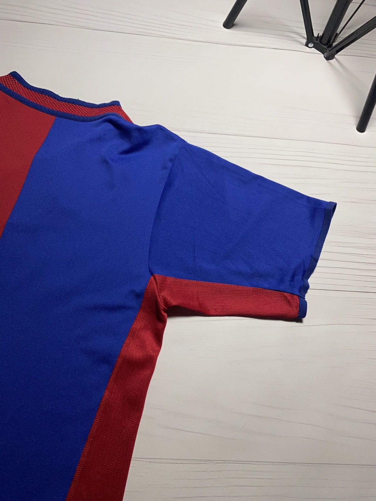 Nike Vintage NikeFC Basel 2002/04 home soccer jersey Switzerland Size US S / EU 44-46 / 1 - 14 Thumbnail