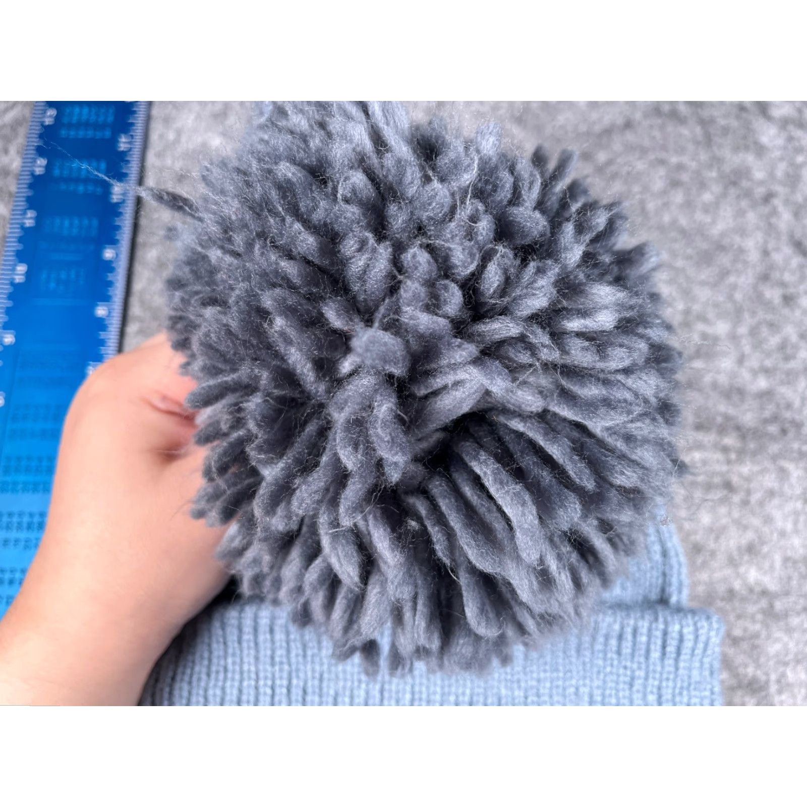 H&M H&M Beanie Toque Womens One Size Blue Knit 100% Acrylic Big Pom Winter Snow Ski Beanie Womens One Size Blue Knit 100% Acrylic Big Pom Winter Snow Ski Size ONE SIZE - 3 Thumbnail