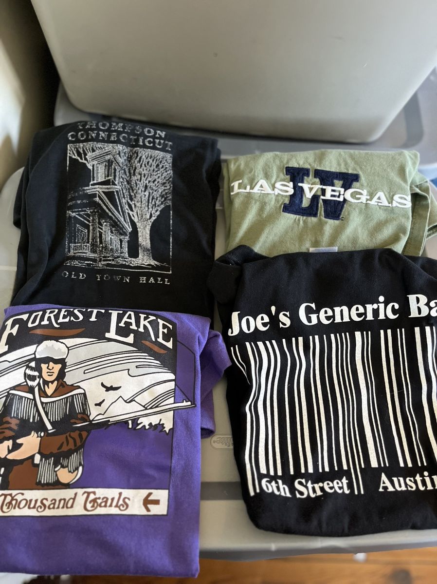 Gildan true vintage 90s 4 shirt location destination bundle lg Size US L / EU 52-54 / 3 - 1 Thumbnail