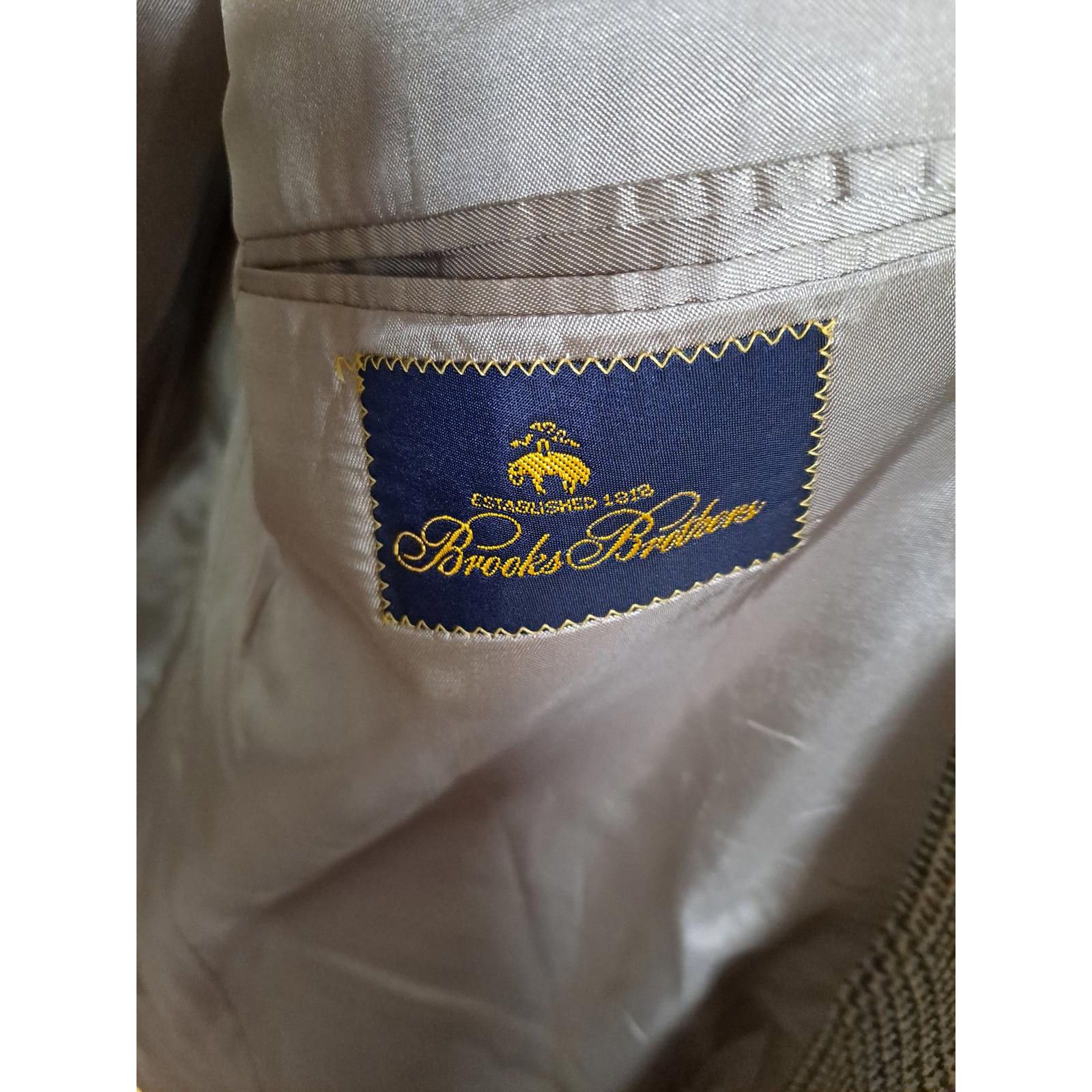Brooks Brothers Brooks Brothers Light Tan and Blue Suit Jacket Size 44R Size 44R - 3 Thumbnail