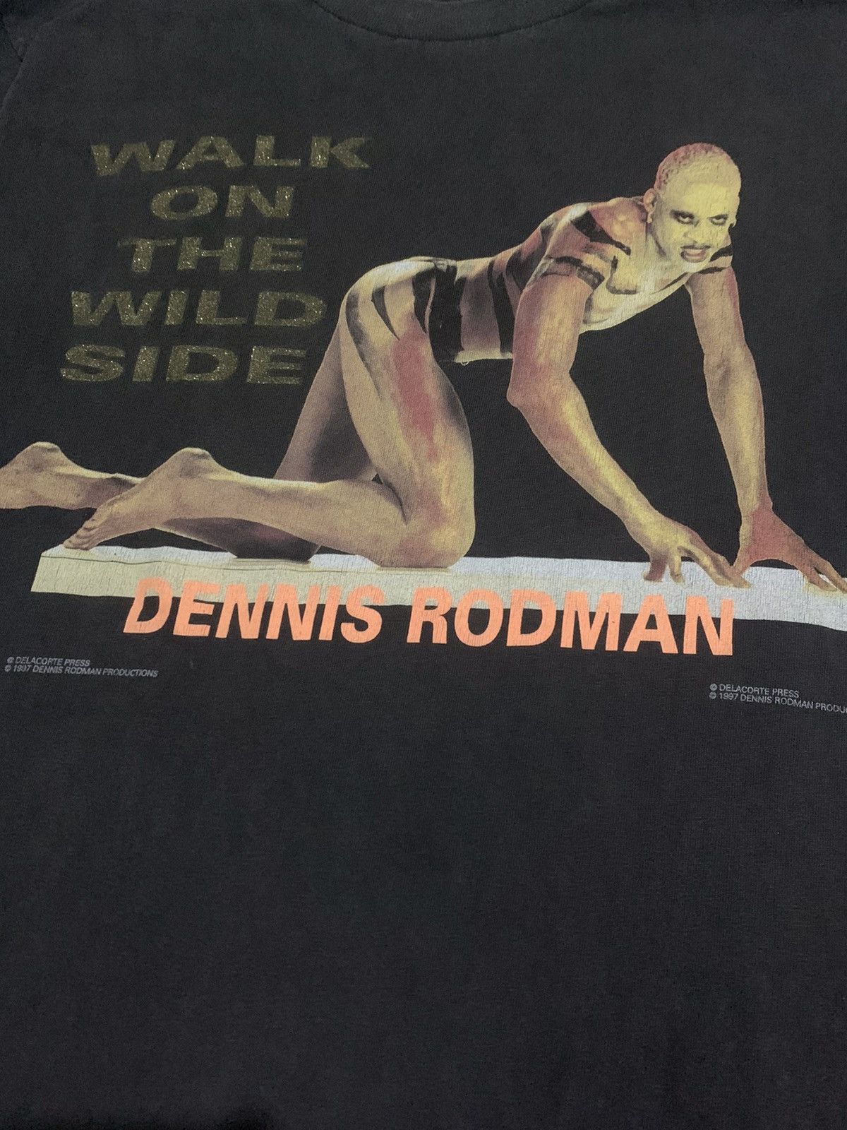 Rap Tees 💥RARE💥 Vintage 90s Dennis Rodman Walk On The Side Tee Size US M / EU 48-50 / 2 - 2 Thumbnail