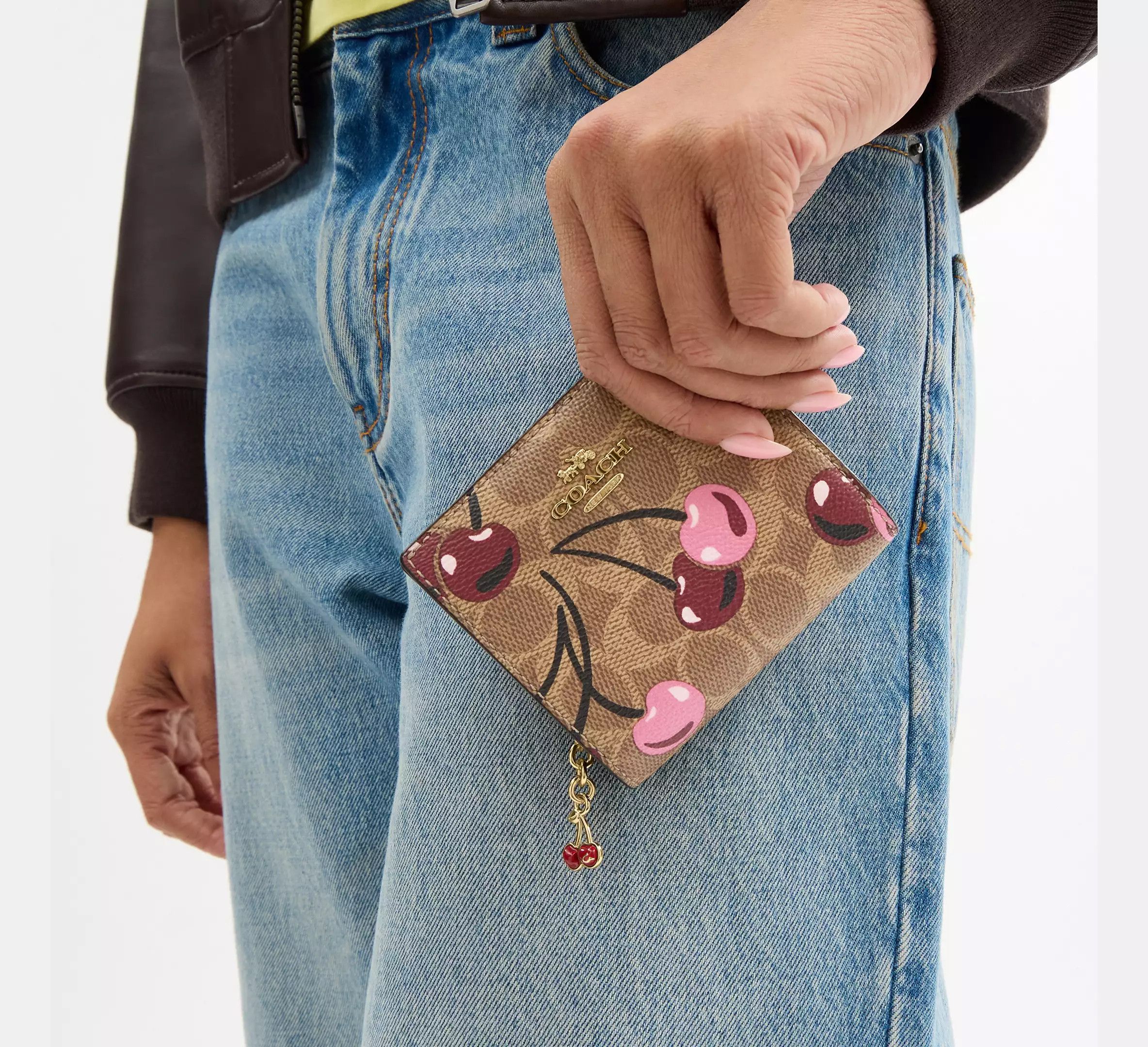 Coach Snap Wallet In Signature Canvas With Cherry Print CZ347 Size ONE SIZE - 9 Thumbnail