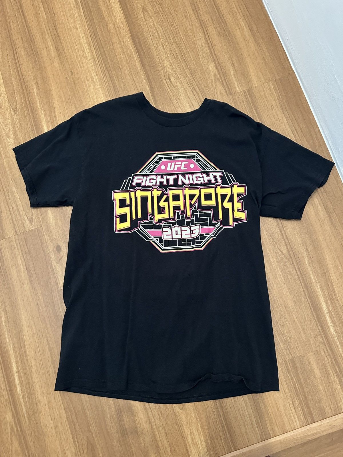 Vintage Limited Edition UFC Singapore Fight Night 2023 Fan Tee Size US L / EU 52-54 / 3 - 2 Thumbnail