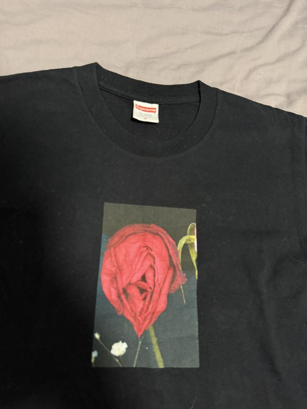 Supreme Supreme Araki rose tee T-shirt Size US S / EU 44-46 / 1 - 2 Thumbnail