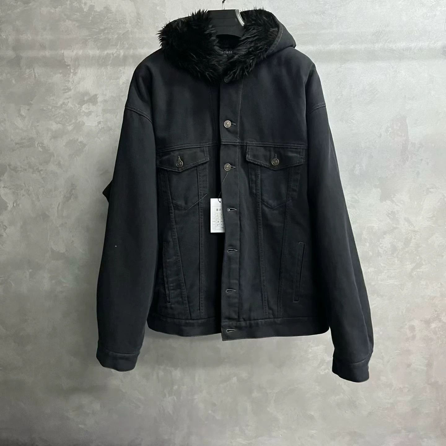 Balenciaga Balenciaga Casual Black Hoodie 2 Men Size US XS / EU 42 / 0 - 1 Thumbnail