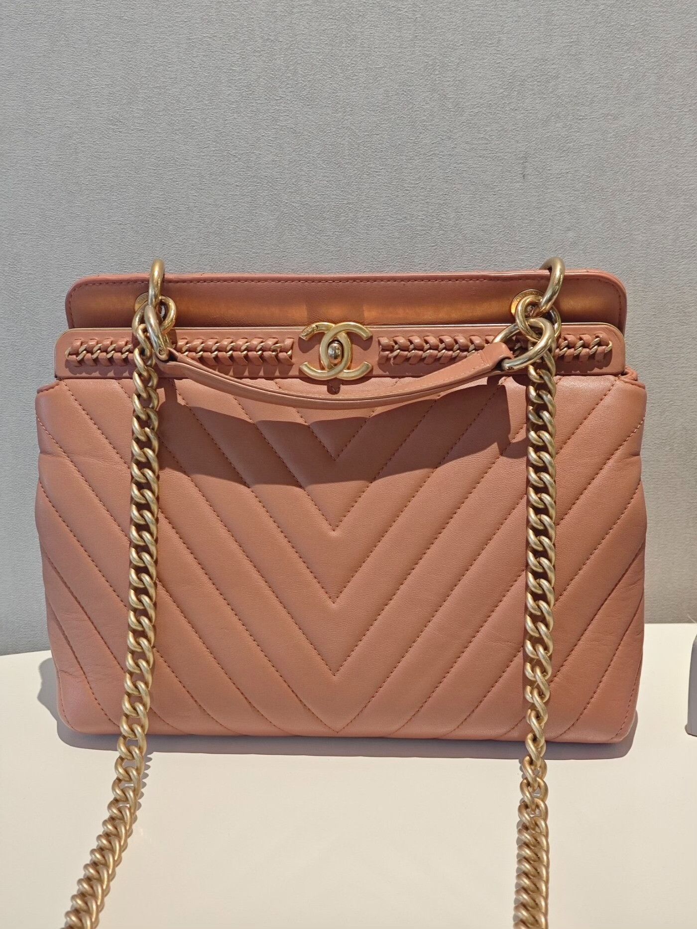 Chanel Pre-loved Bag Very good condition Size ONE SIZE - 1 Thumbnail
