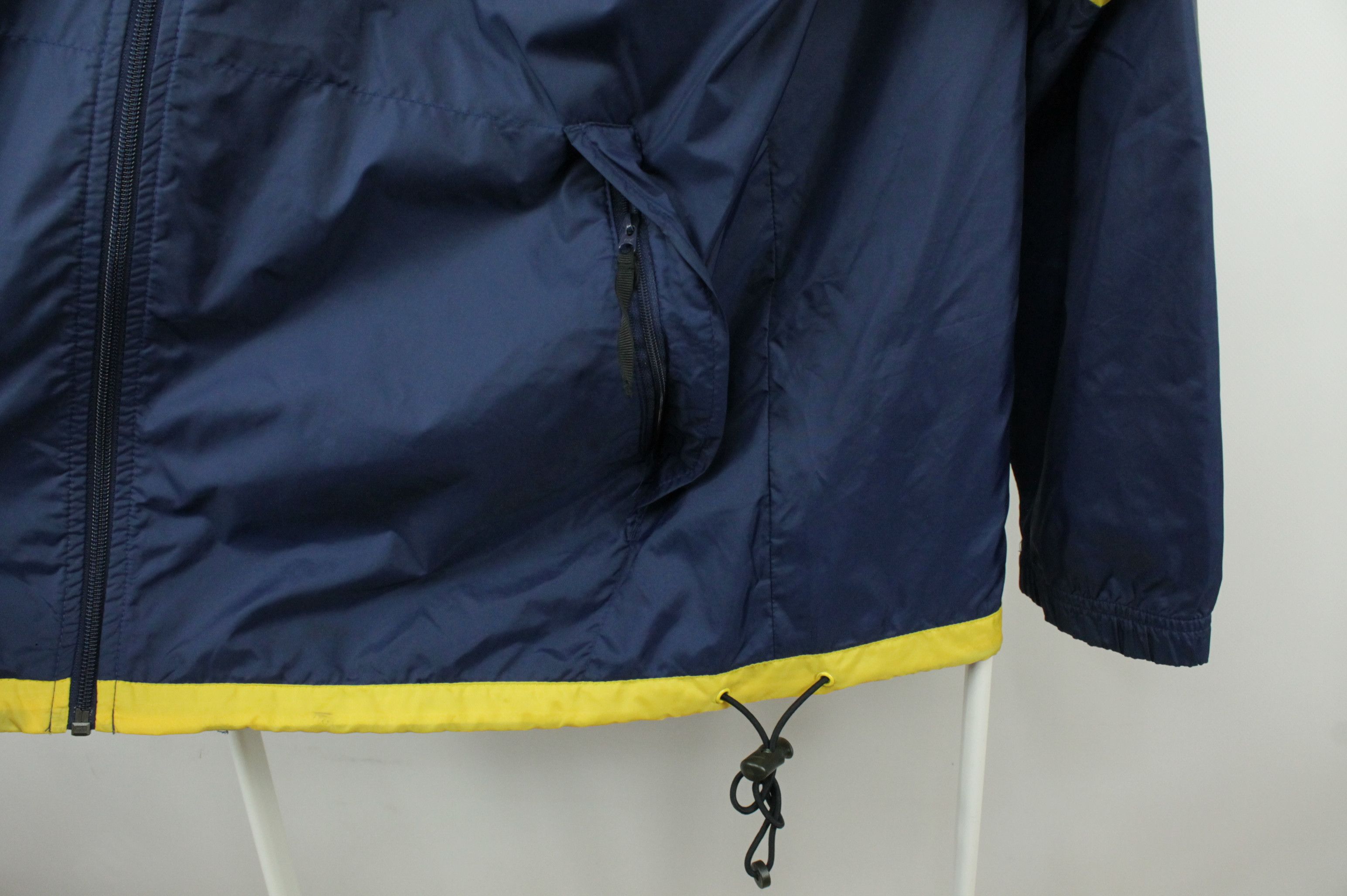 Nike Vintage 90's Nike Windbreaker Light Track Jacket Size US M / EU 48-50 / 2 - 5 Thumbnail