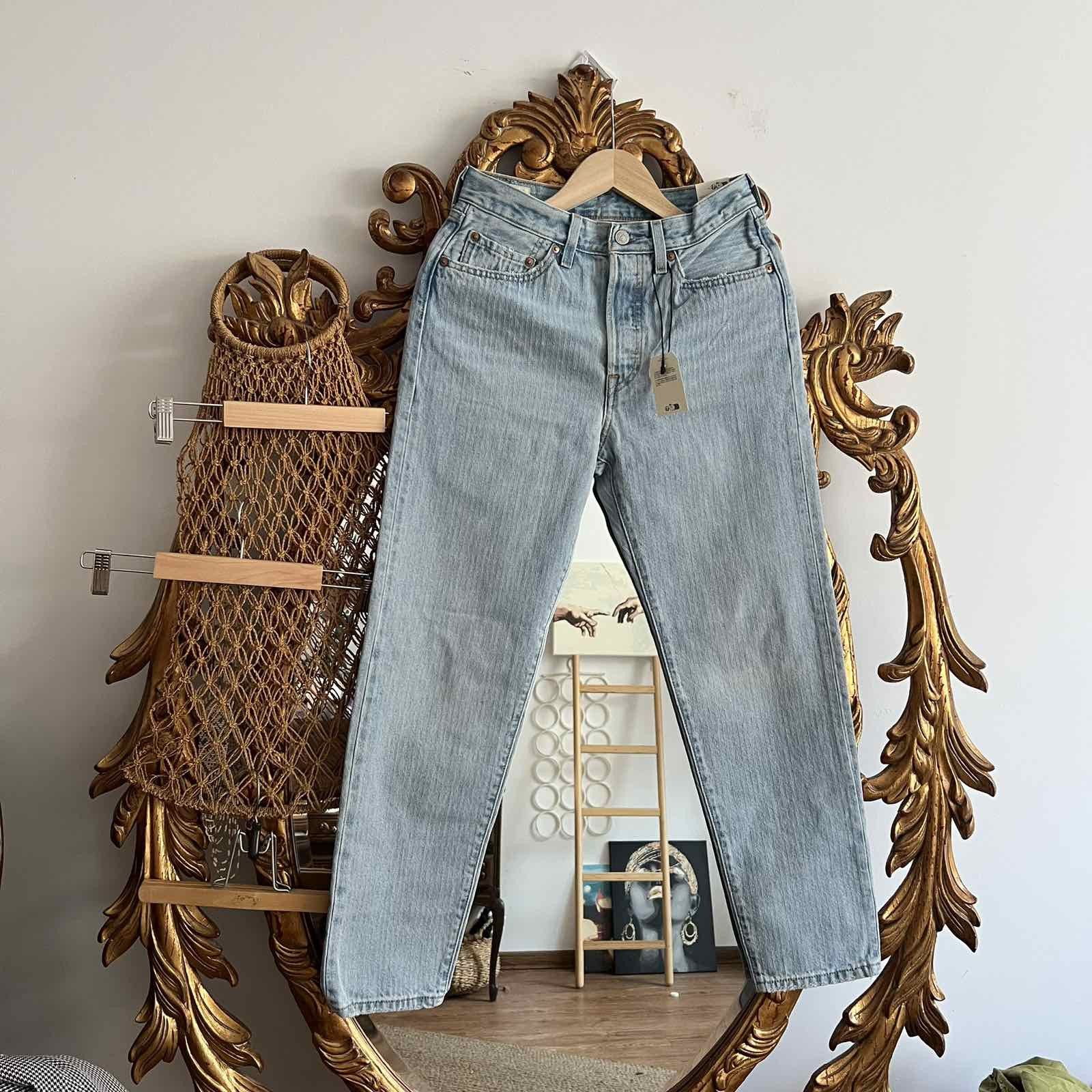 Levi's Vintage Levis 501 Light Blue Jeans 26x29 Size 26" / US 2 / IT 38 - 1 Thumbnail