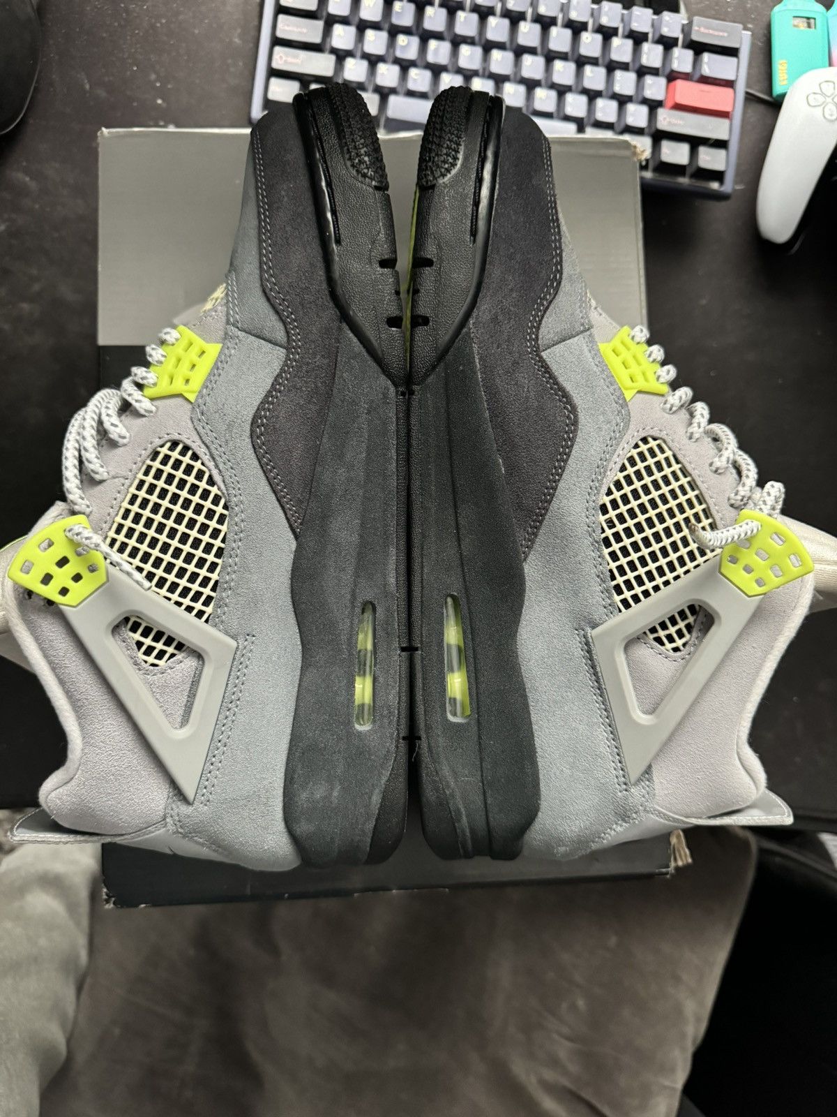 Jordan Brand × Nike Air Jordan 4 “neon 95” Size US 9.5 / EU 42-43 - 4 Thumbnail