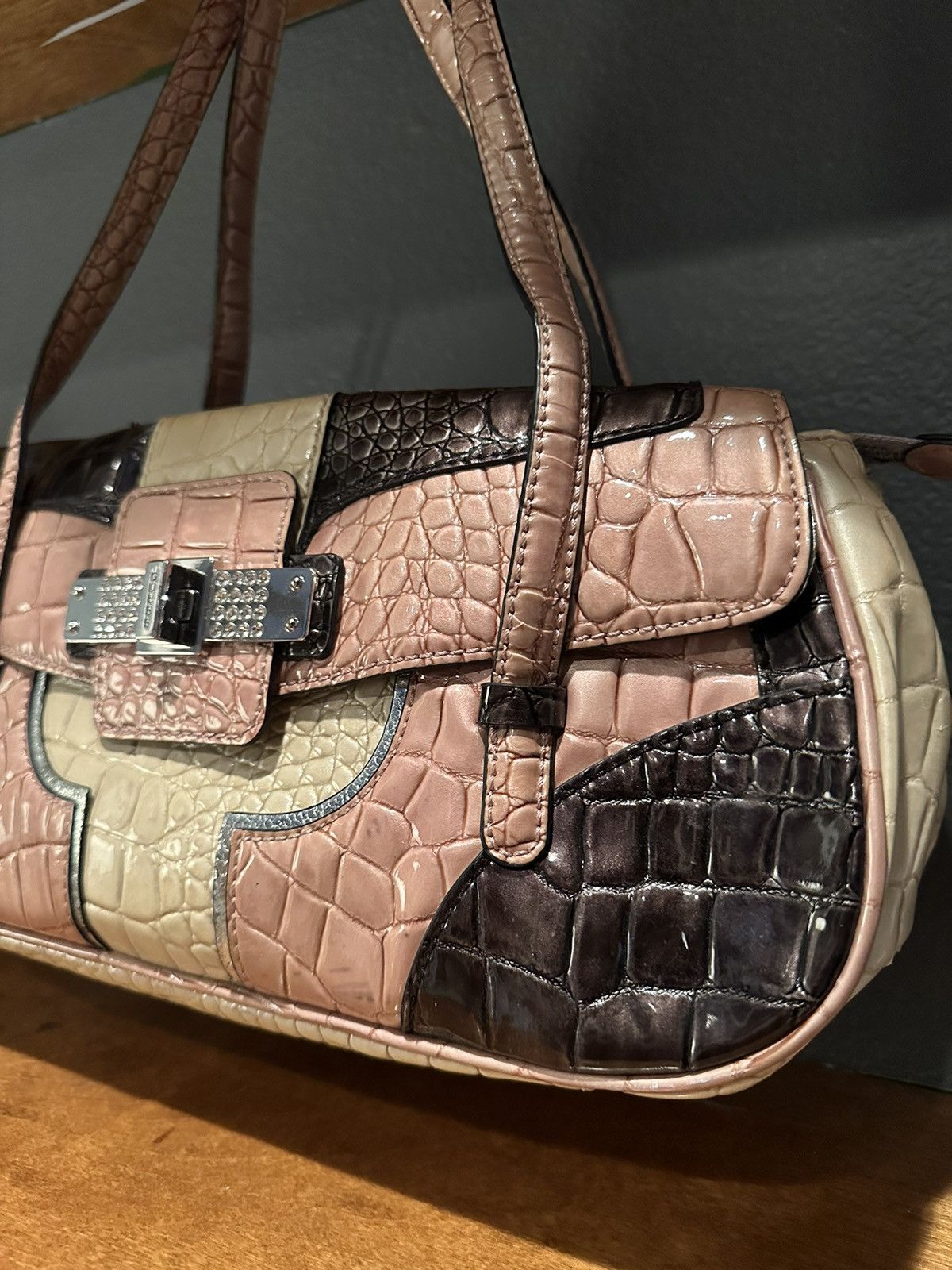 Guess Guess Y2K 2000’s Pink Crocodile Semi Gloss Shoulder Handbag Size ONE SIZE - 3 Thumbnail