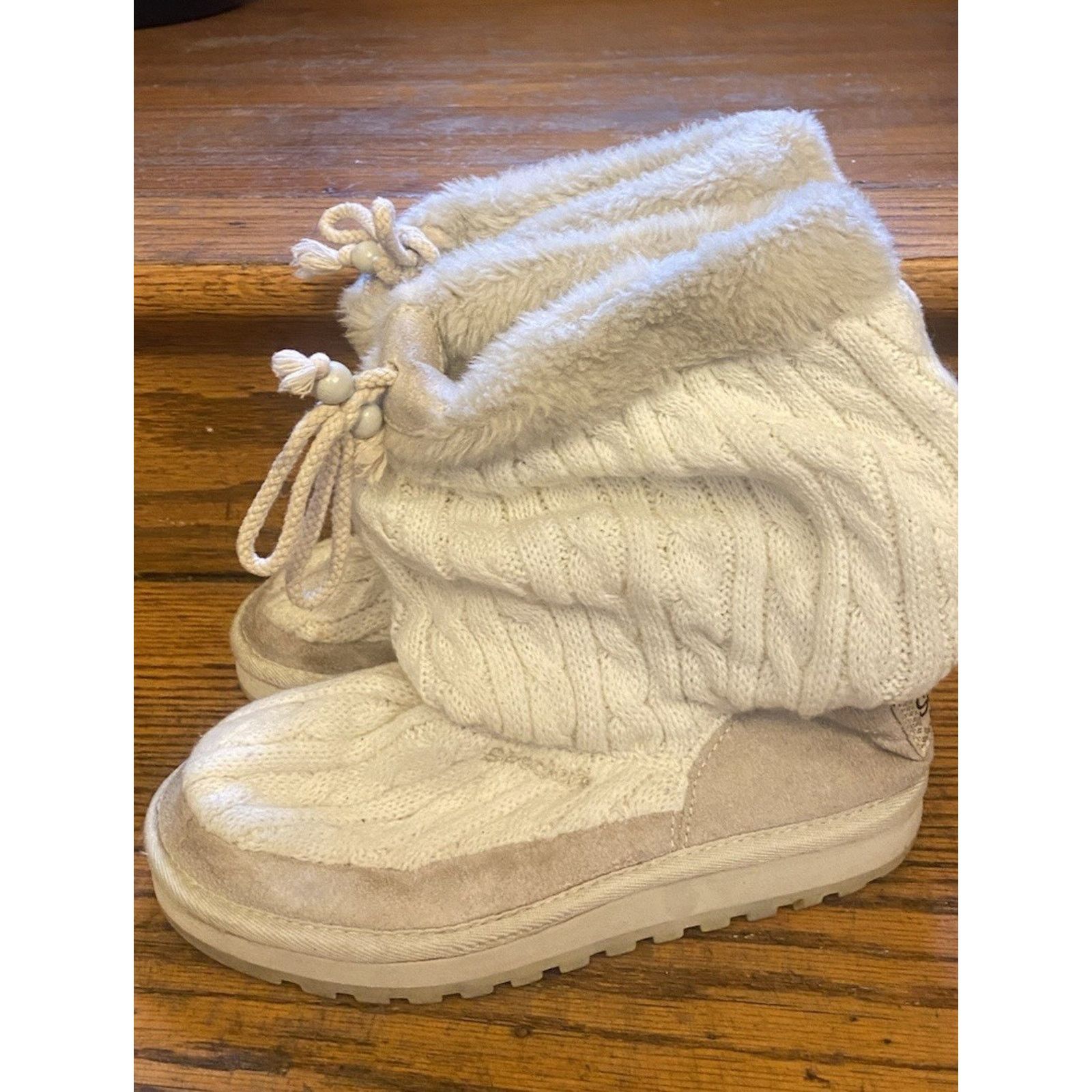 SKECHERS Skechers Sweater Slouch Boots Women’s 7 White Suede Leather Size US 7 / IT 37 - 3 Thumbnail