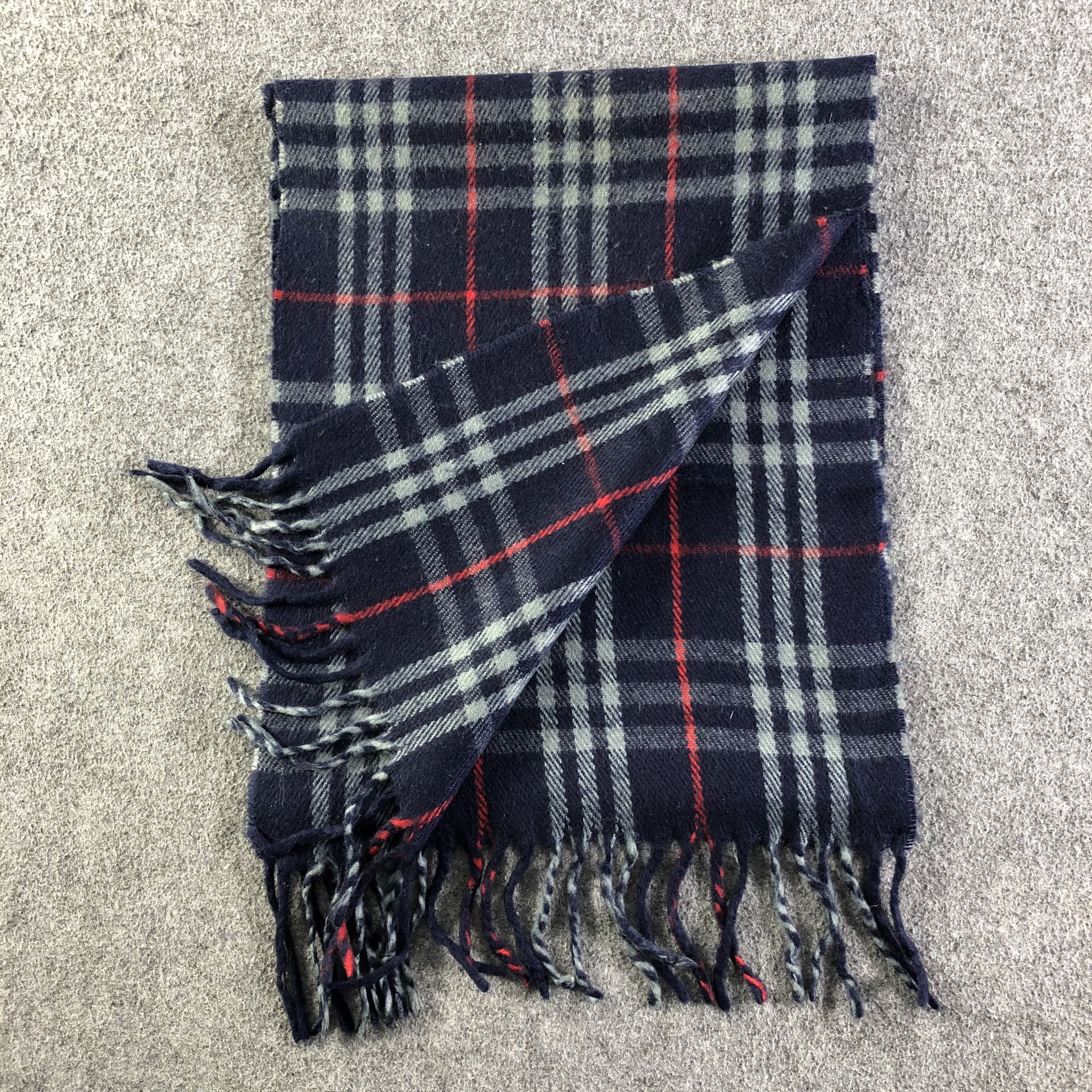 Burberry Burberrys Scarf / Muffler / Neckwear P067 Size ONE SIZE - 4 Thumbnail