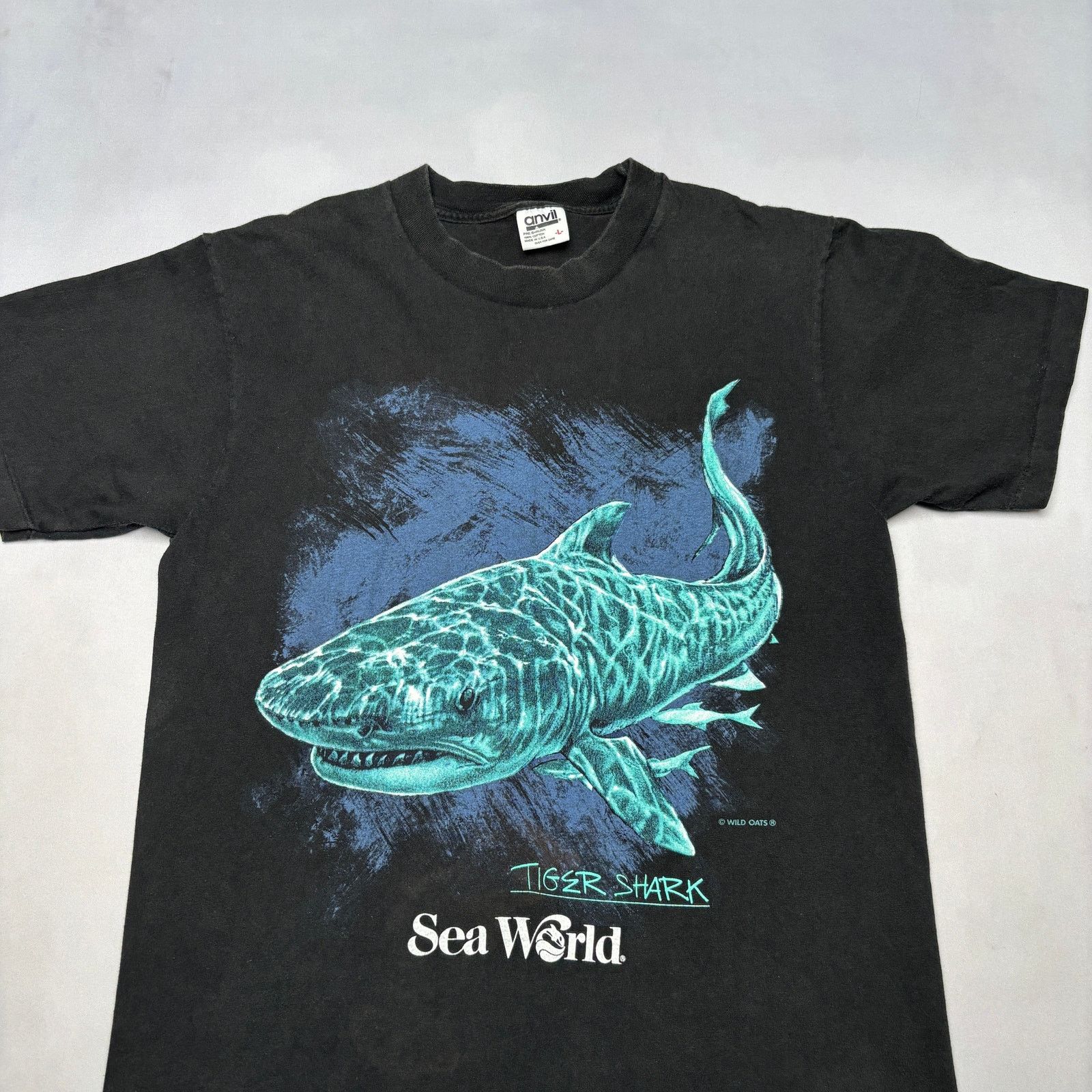 Anvil Vintage 90s Sea World Tiger Shark Single Stitch Shirt Large Size US L / EU 52-54 / 3 - 2 Thumbnail