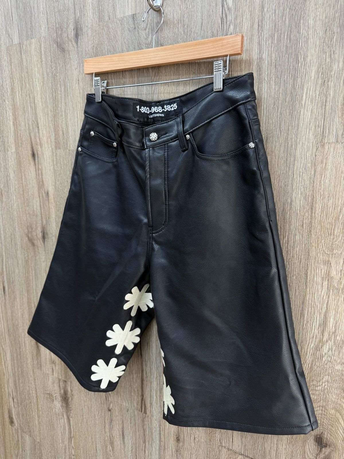 Other Los Shadow Shorts Size US 32 / EU 48 - 3 Thumbnail