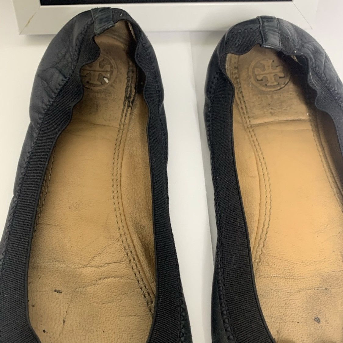Tory Burch Tory Burch Black Leather Flats Gold Bow Sedgewick TLC Size 9 Size US 9 / IT 39 - 7 Thumbnail