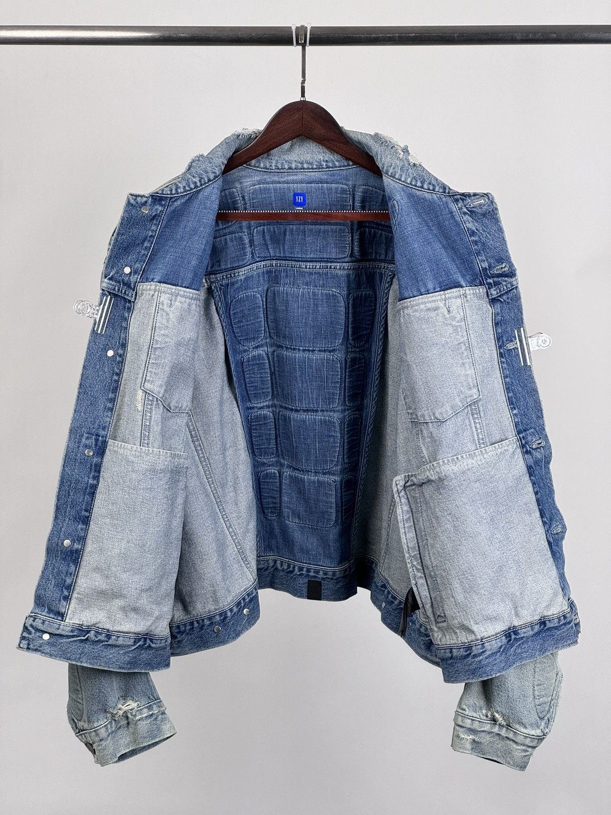 Balenciaga × Gap × Kanye West Padded Denim Jacket L Size US L / EU 52-54 / 3 - 12 Thumbnail