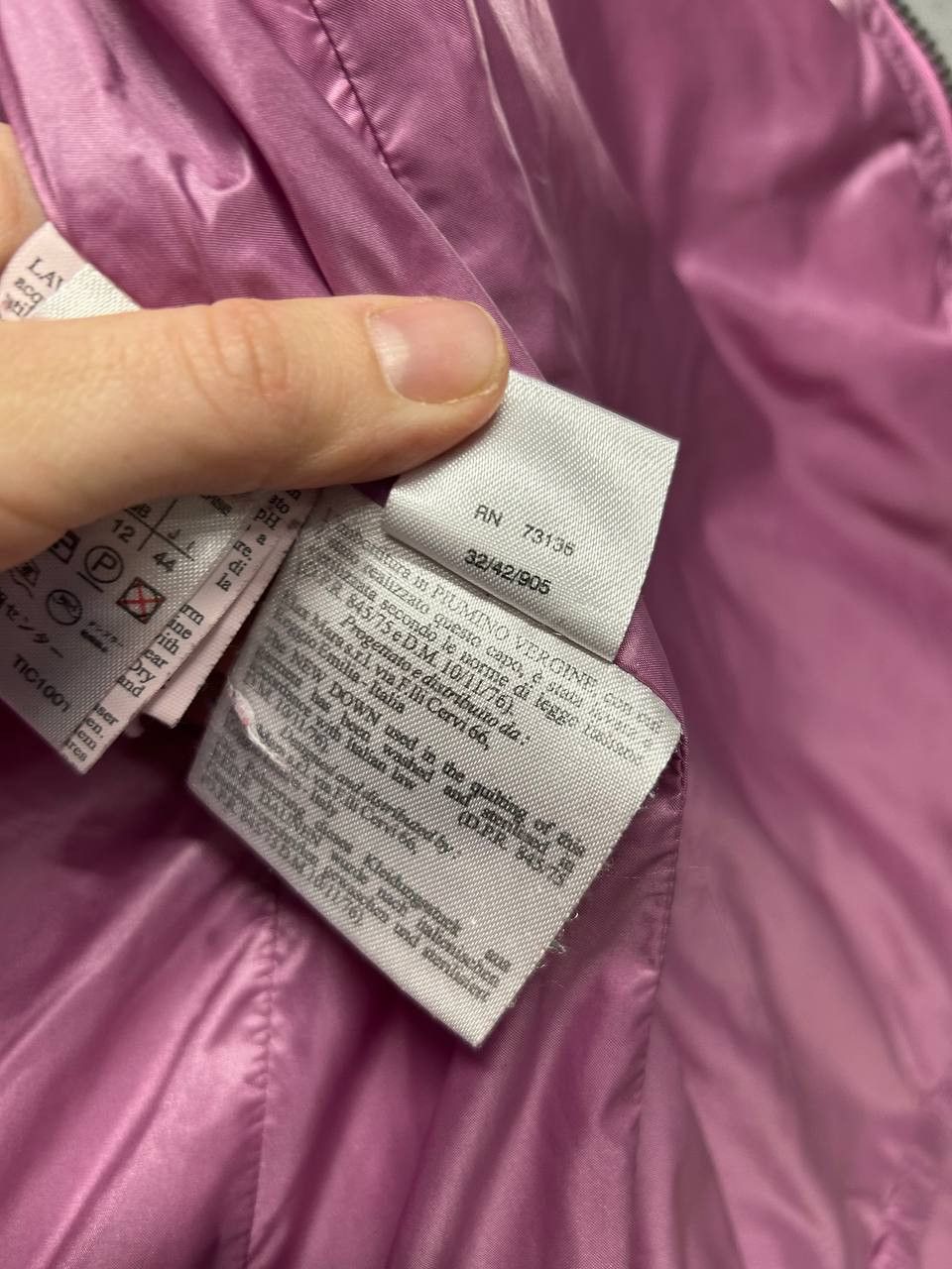Max Mara Max Mara Weekend line womens down jacket size US 10 / M Size M / US 6-8 / IT 42-44 - 21 Thumbnail