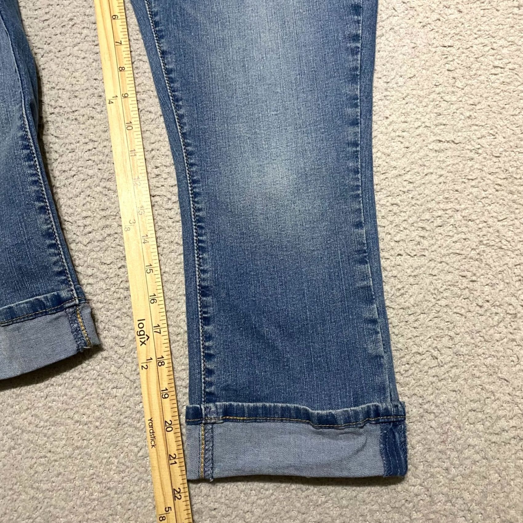 Levi's Levi's Signature Jeans Capri Womens sz 6 Blue Denim Medium Wash 5-Pocket Regular Inseam 22in Stretch Logo Vintage: No Size 28" / US 6 / IT 42 - 7 Thumbnail