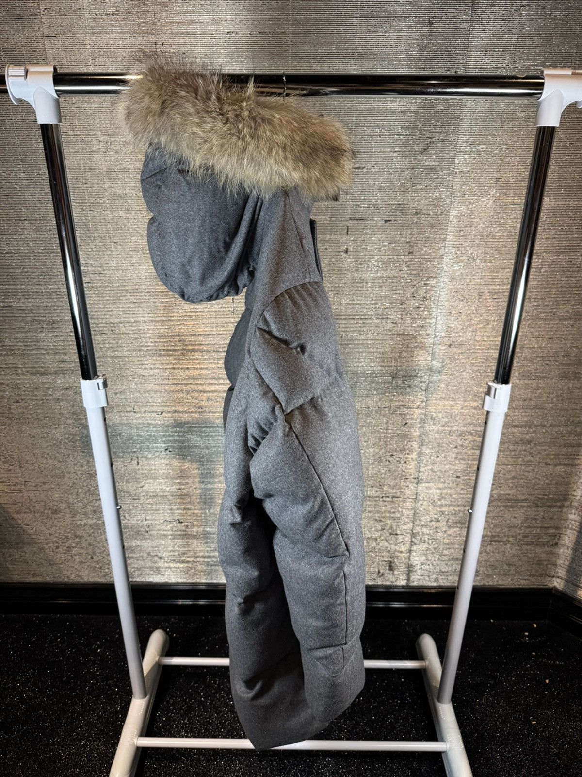 Moncler Moncler Vilaine Longline Fur-Trim Parka Size US XXL / EU 58 / 5 - 4 Thumbnail