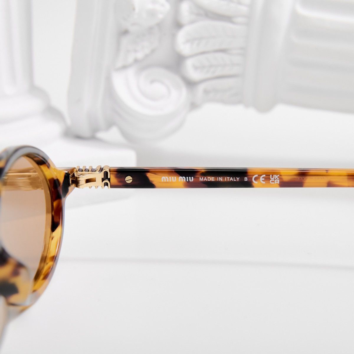 MIU MIU 0MU 04ZS 19P2Z1 SUNGLASSES