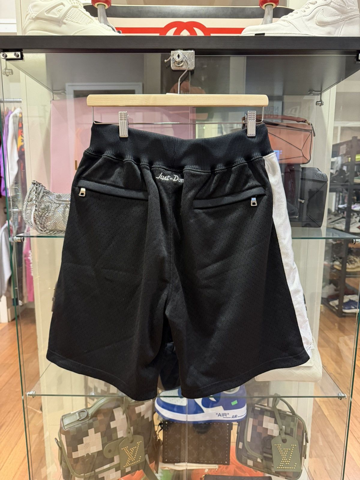 Just Don × Mitchell & Ness Just Don x Mitchell&Ness NFL Raiders Shorts Size US 32 / EU 48 - 2 Thumbnail