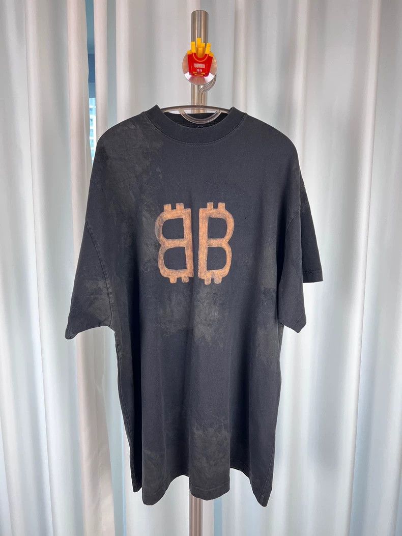 Balenciaga Balenciaga Double B Bitcoin Washed Mud Dye Made Old Short Size US L / EU 52-54 / 3 - 2 Thumbnail