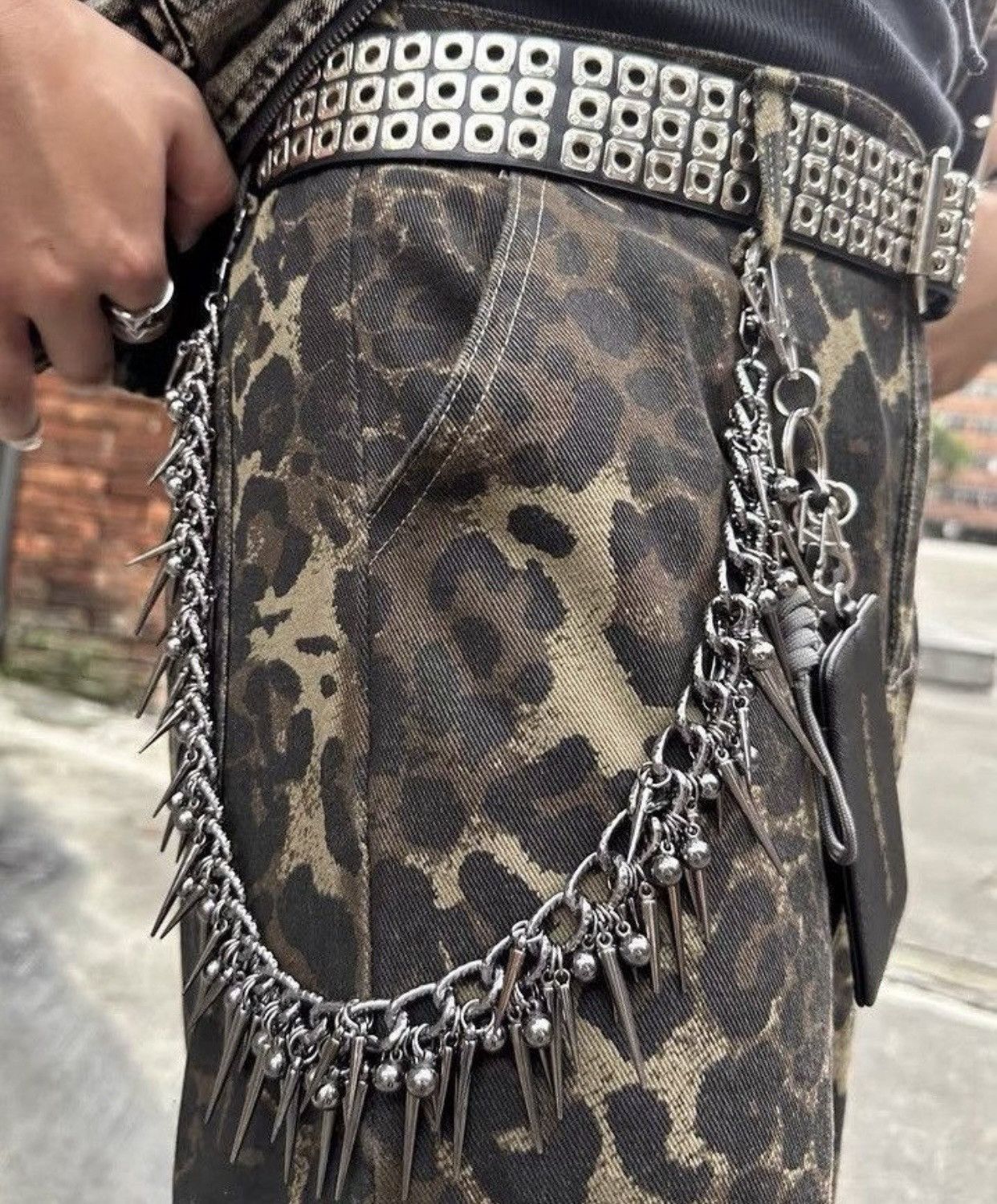 Japanese Brand Retro streetwear punk rivet spike pants pocket chain Size ONE SIZE - 4 Thumbnail