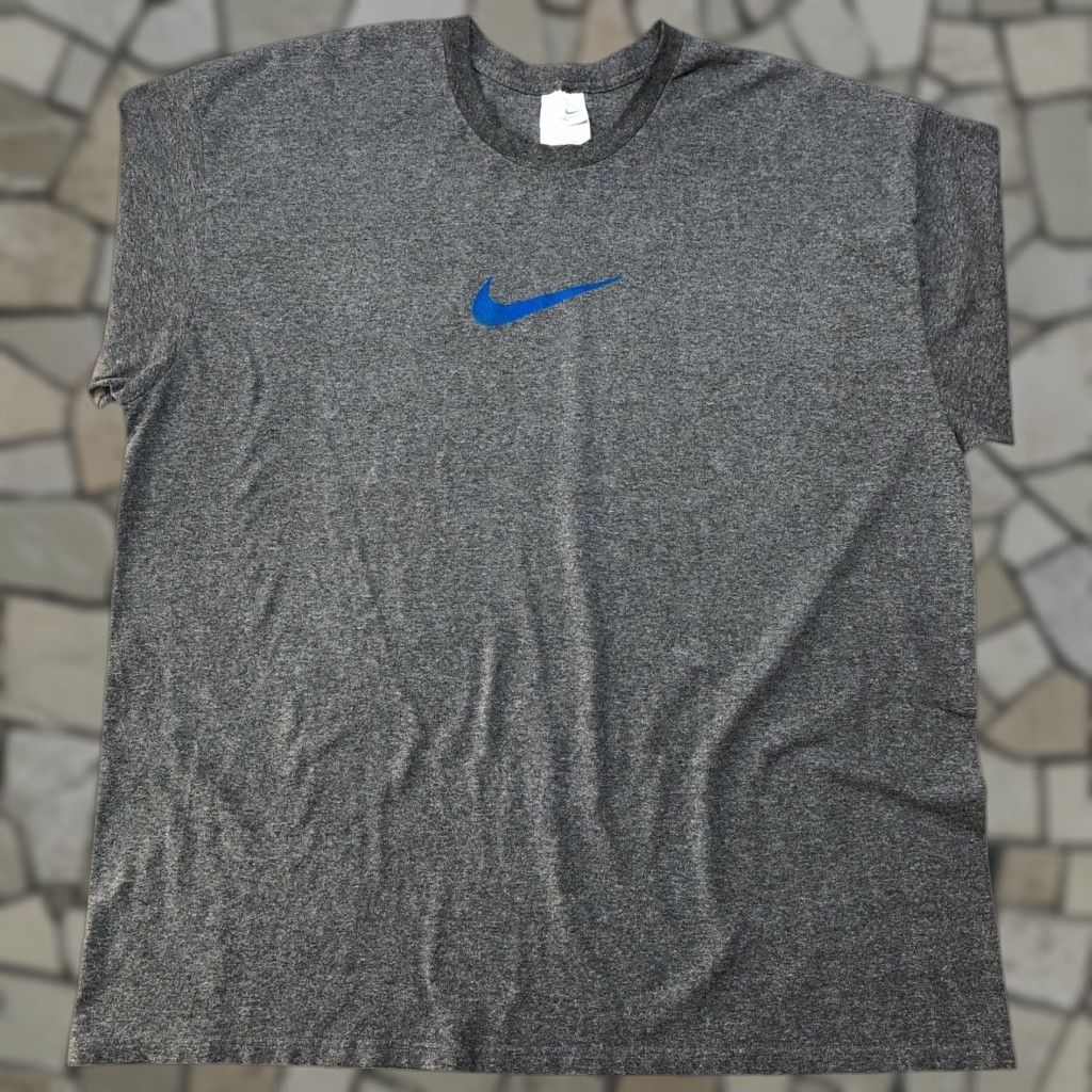 Nike VINTAGE Nike T-Shirt Mens 2XL Gray Short Sleeve Crew Neck Center Swoosh Logo 90s 2000s Sports Classic Size US XXL / EU 58 / 5 - 1 Thumbnail