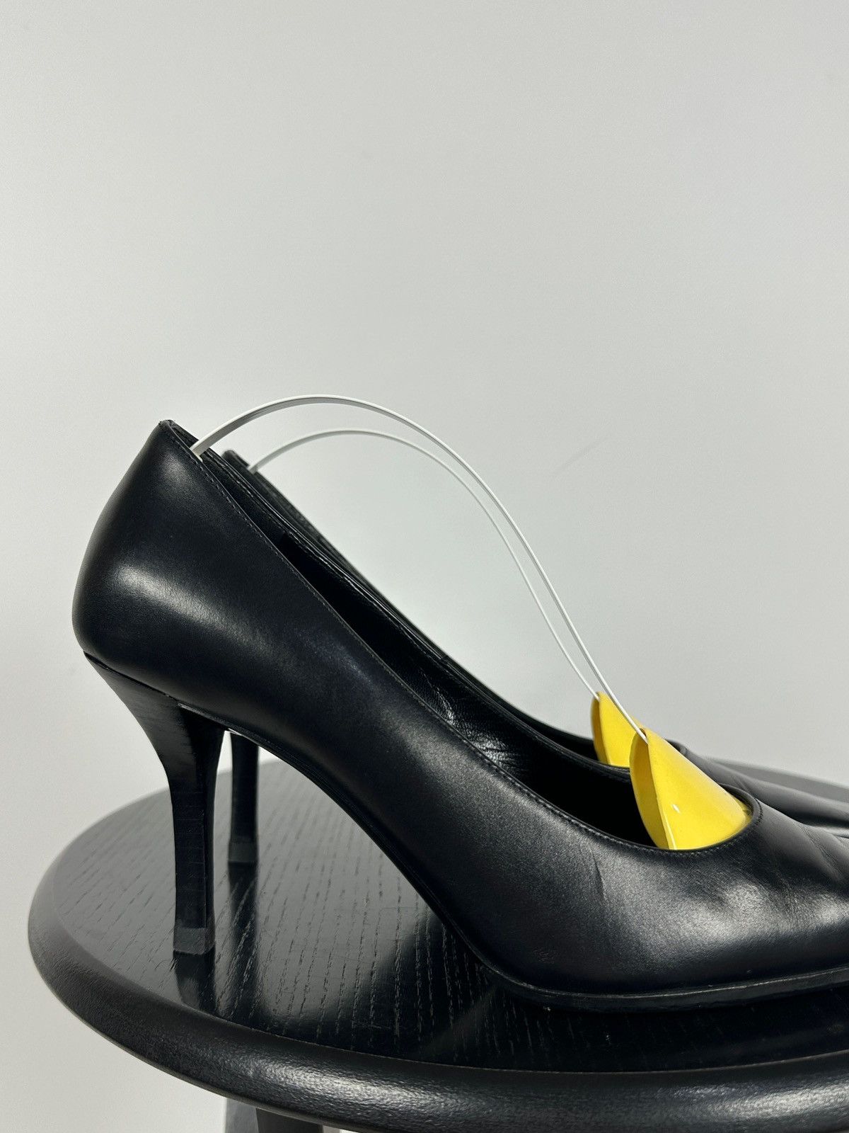 Gucci Vintage Gucci Leather Square Toe Gold Logo Heels Pumps Size US 7 / IT 37 - 14 Thumbnail