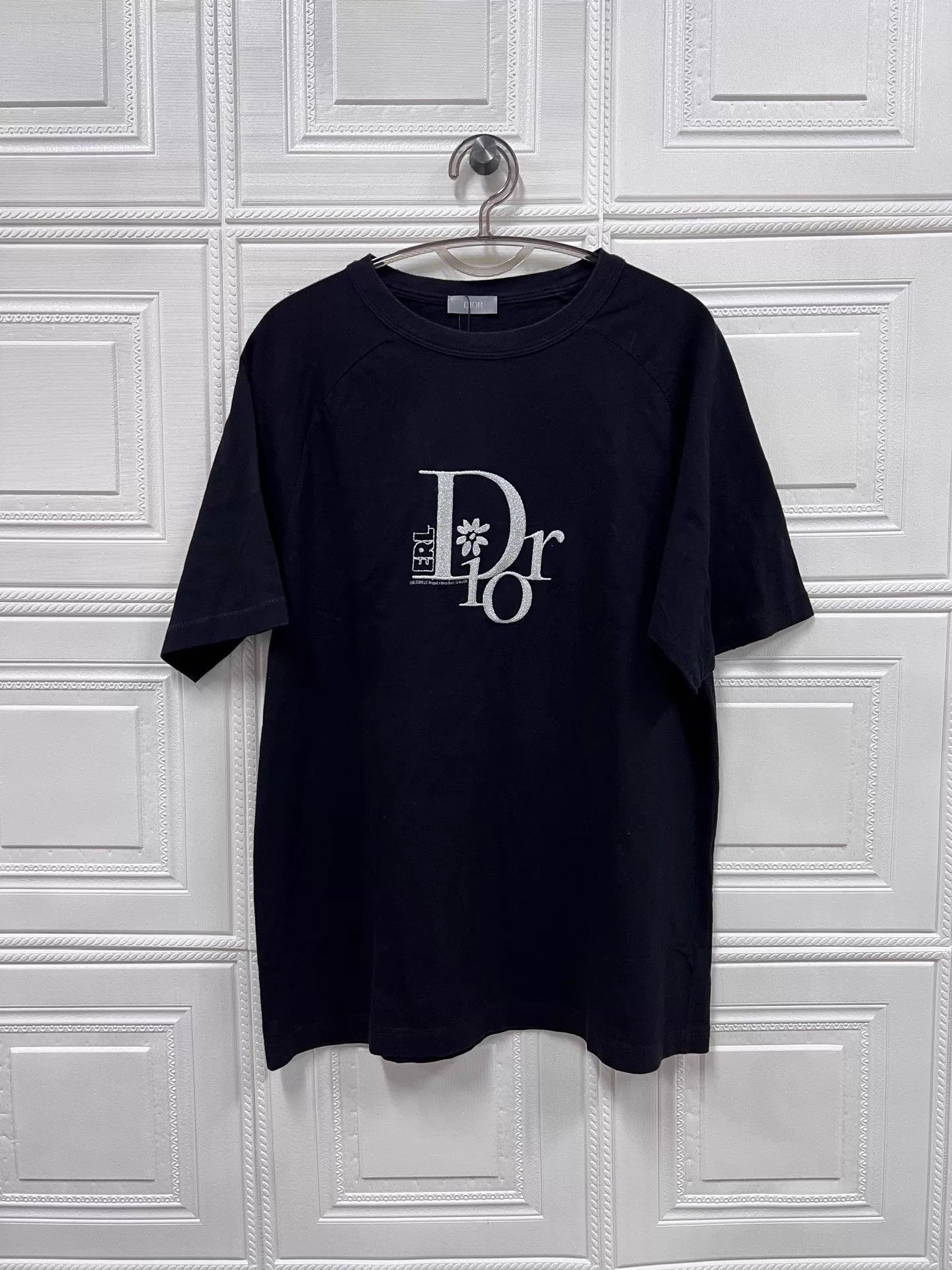 Dior Dior By Erl Silver Thread Embroidered Logo SS Tee S 99 Size US S / EU 44-46 / 1 - 1 Thumbnail