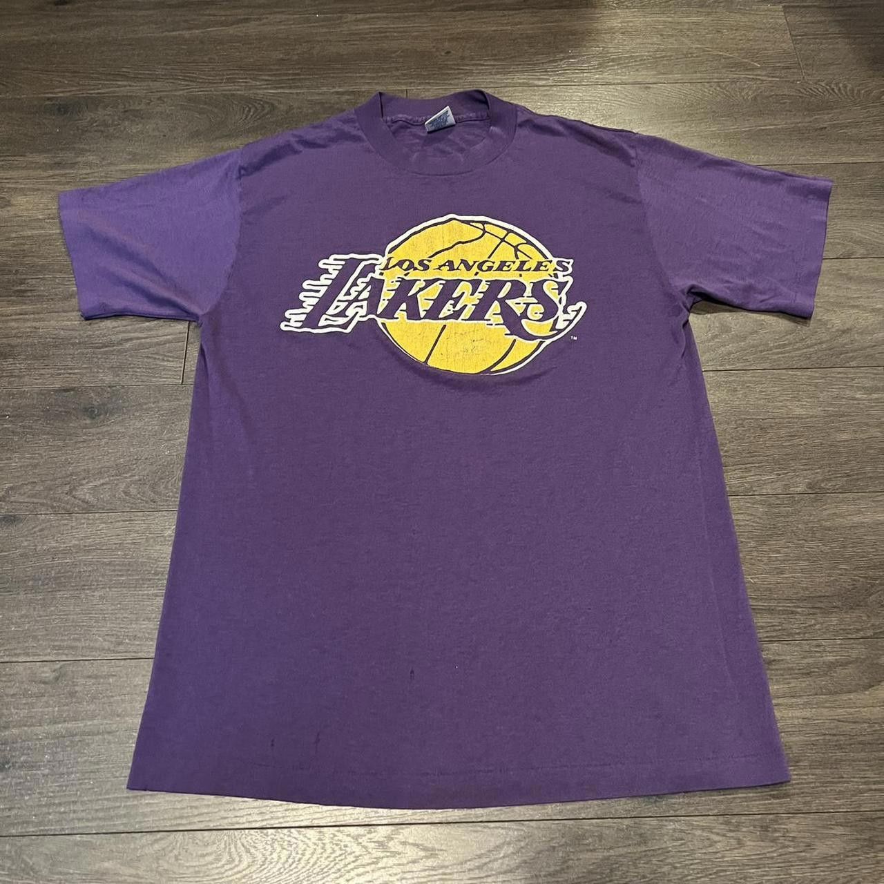 Designer Vintage Los Angeles Lakers T Shirt 80s Size US M / EU 48-50 / 2 - 2 Thumbnail
