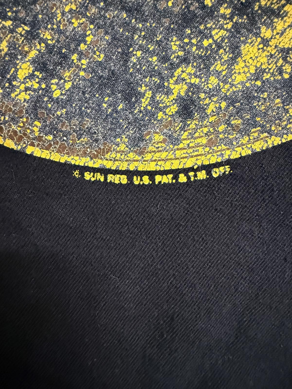 Designer VTG Elvis Presley Vinyl Sun Record T-shirt Graceland Tag - L Size US L / EU 52-54 / 3 - 4 Thumbnail