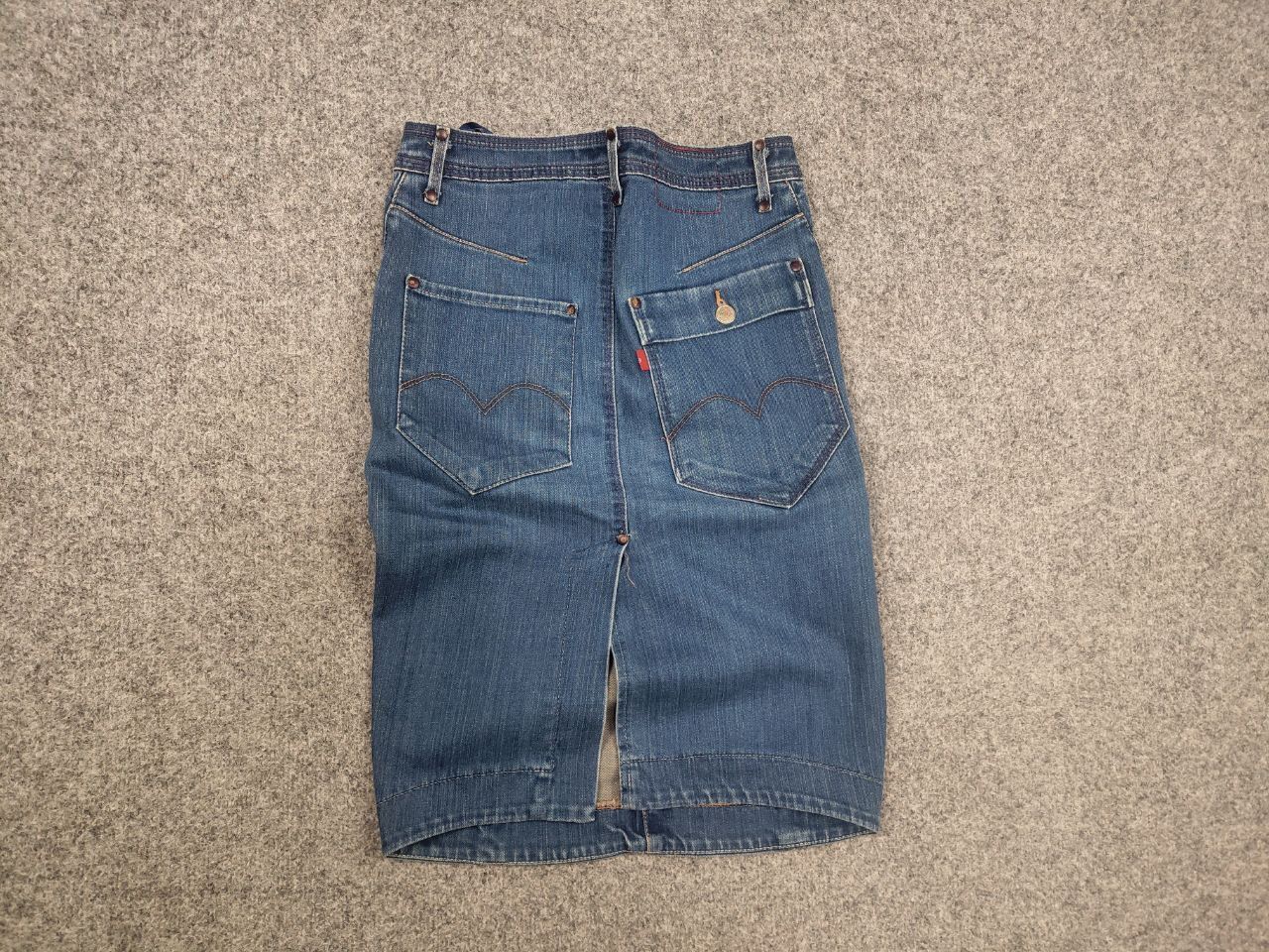 Levi's Vintage 90's Levi's Red Engineered Asymmetrical denim Skirt Size 26" / US 2 / IT 38 - 9 Thumbnail