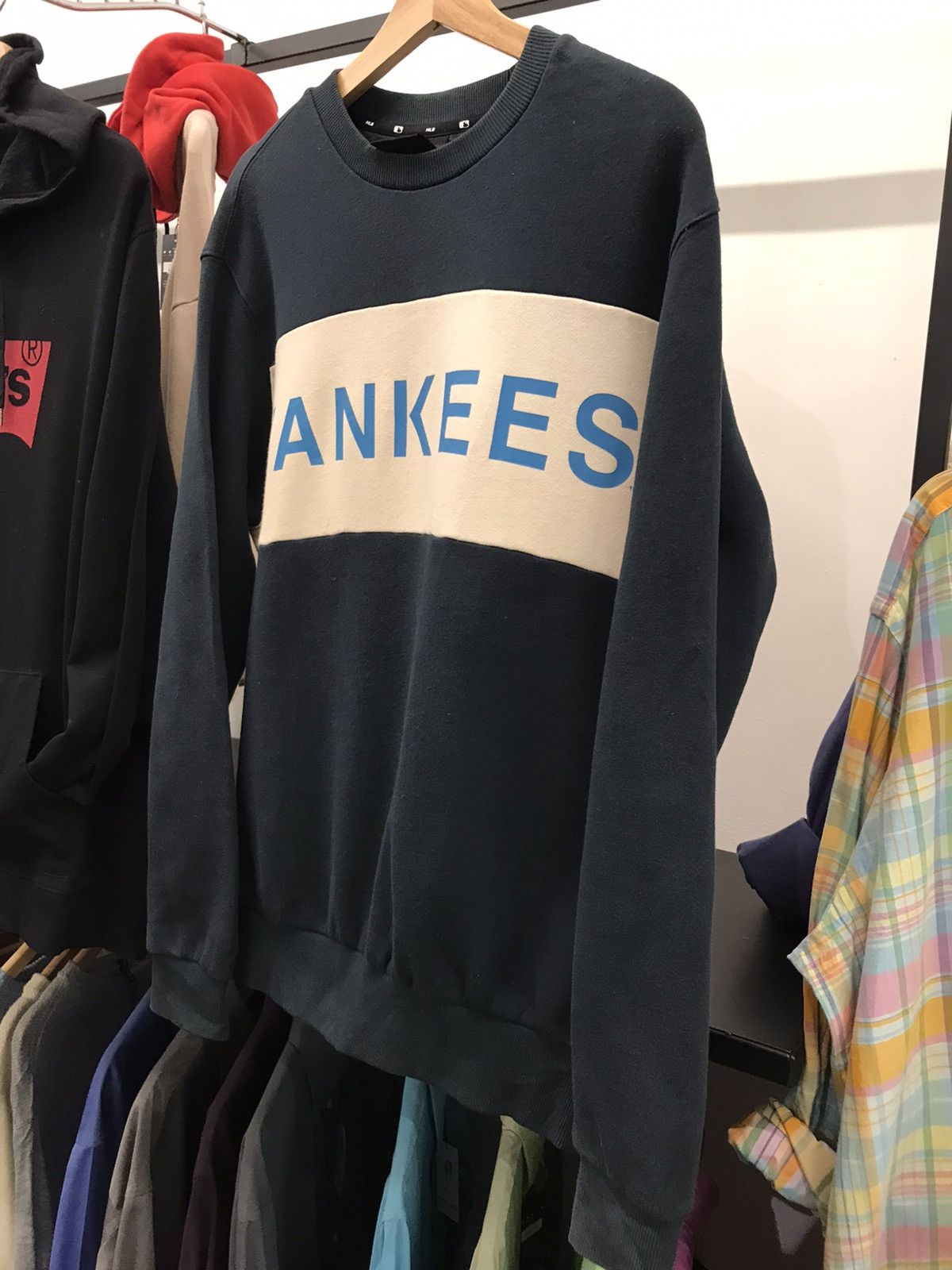 MLB × Vintage Yankees MLB bold Logo Size US L / EU 52-54 / 3 - 4 Thumbnail