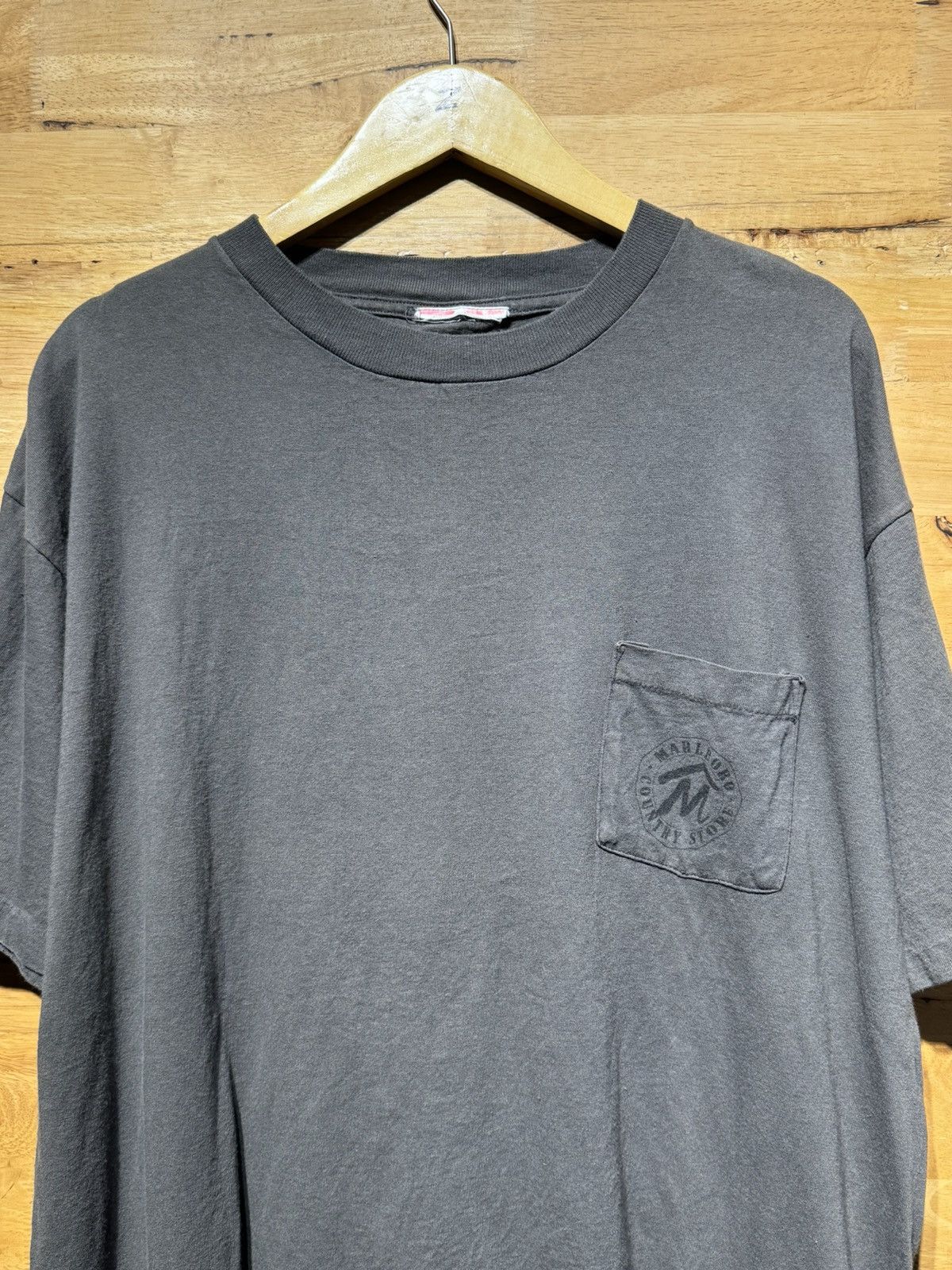 Vintage Vintage Marlboro Pocket Tees Size US XL / EU 56 / 4 - 4 Thumbnail