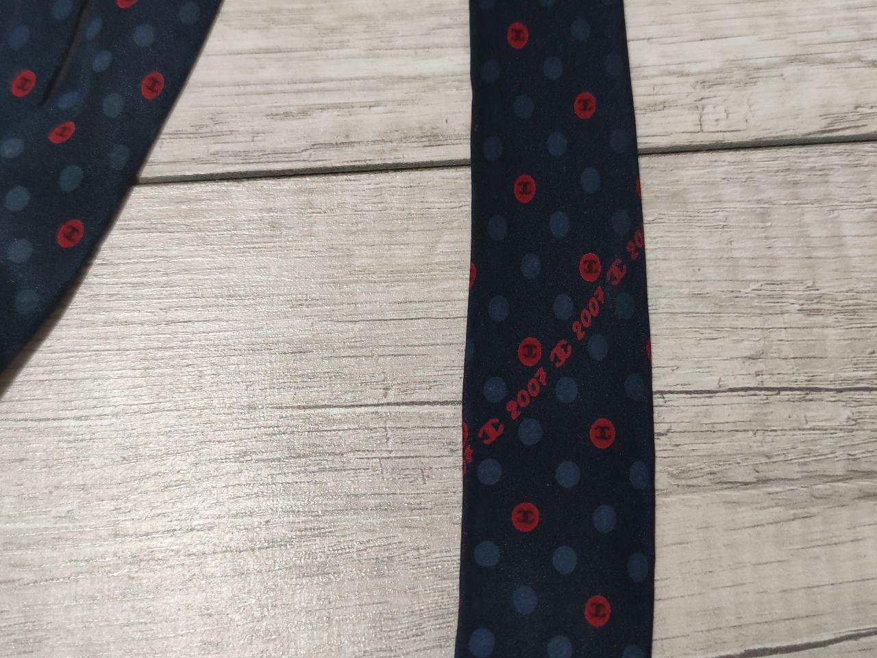 Chanel Chanel COCO Emblem Polka Dot Pattern Mens Silk Tie Necktie Size ONE SIZE - 4 Thumbnail