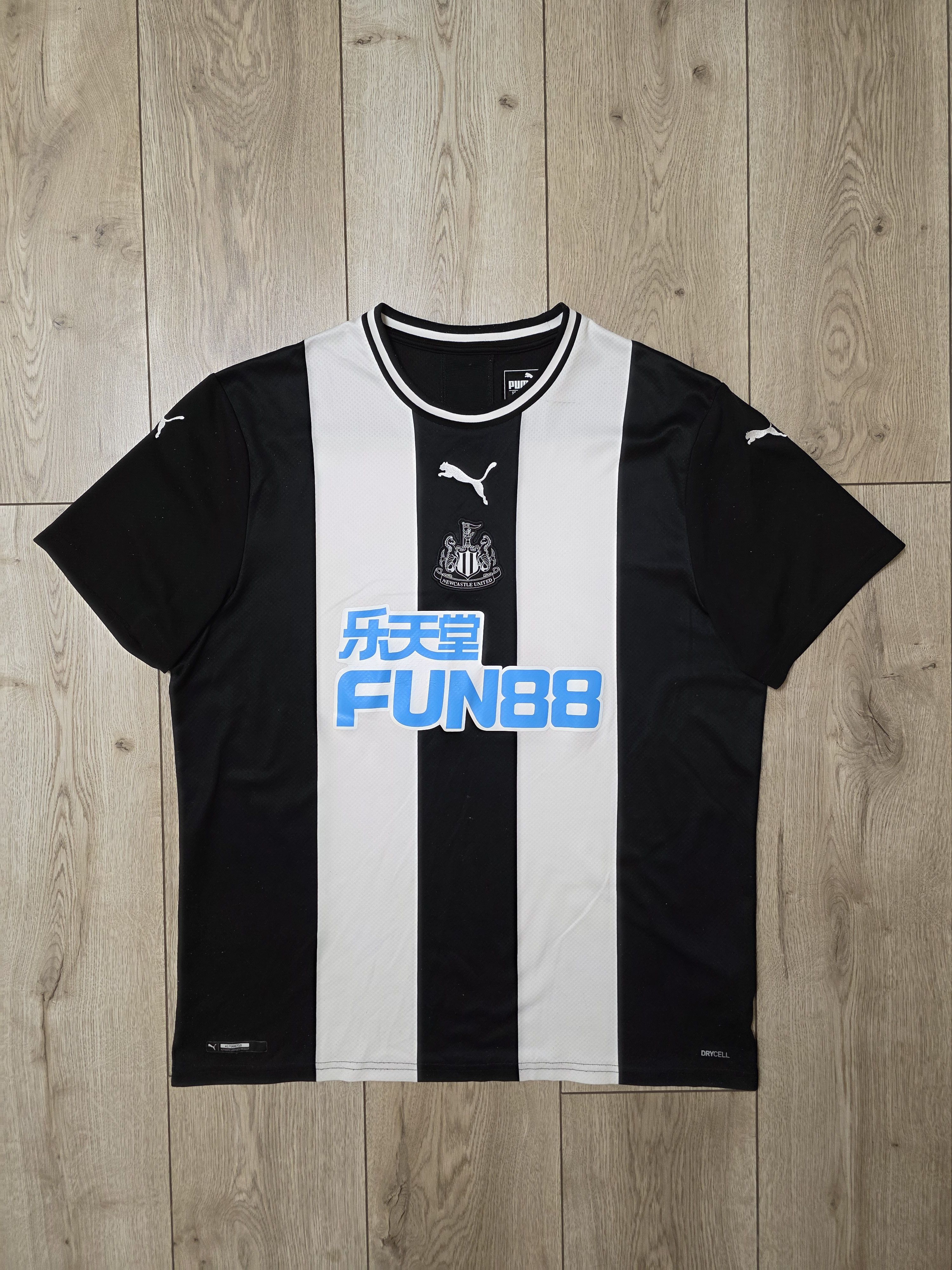 Puma NEWCASTLE UNITED 2019 2020 HOME FOOTBALL SOCCER JERSEY Size US XL / EU 56 / 4 - 1 Thumbnail