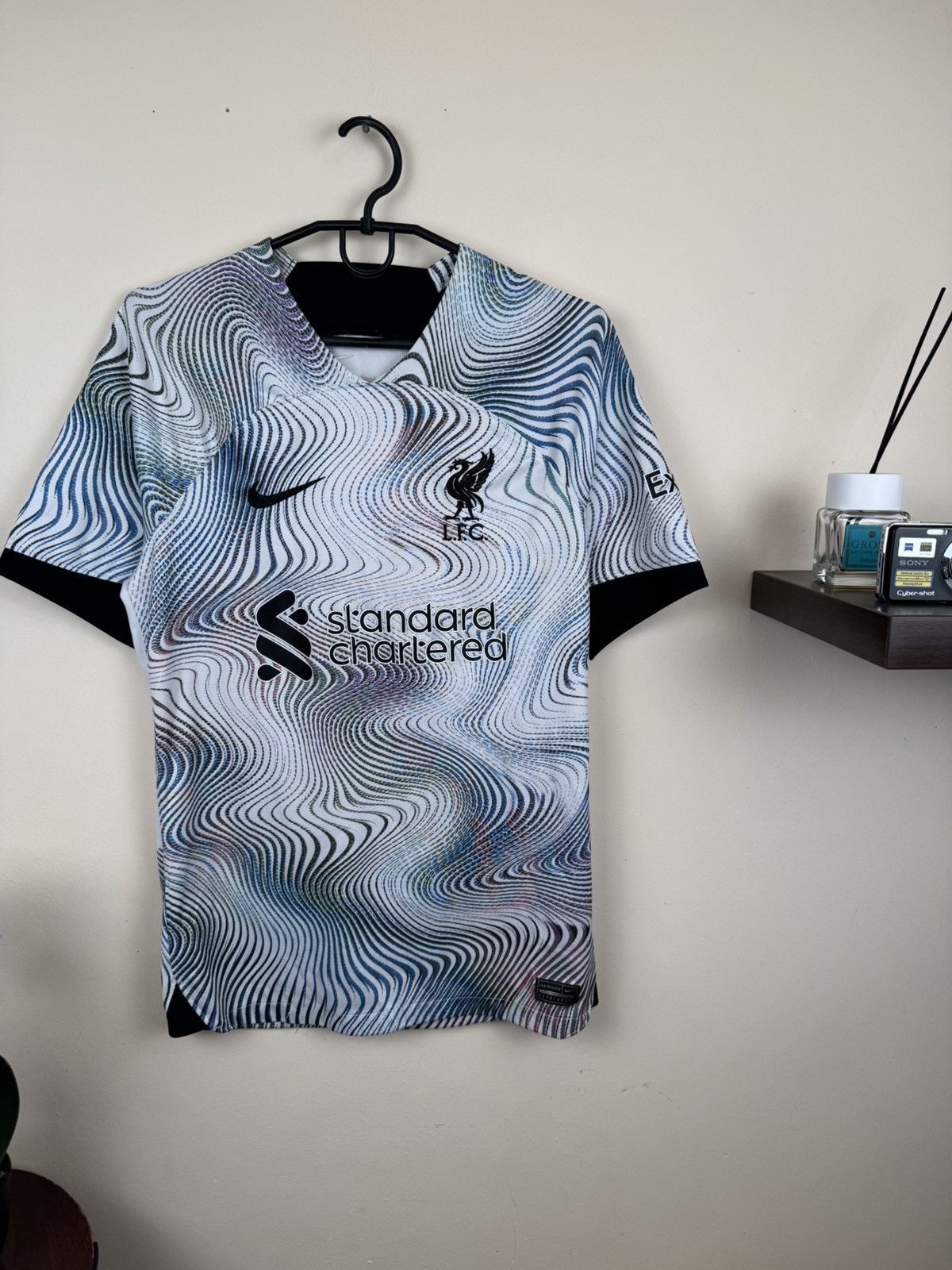 Nike Nike Liverpool Jersey 2022 2023 Away S Football Shirt Soccer Size US S / EU 44-46 / 1 - 4 Thumbnail