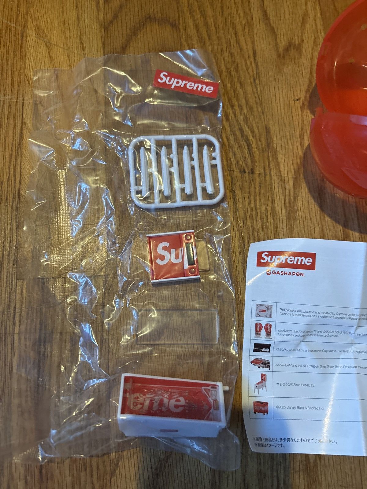 Supreme Supreme gashapon pinball machine Size ONE SIZE - 1 Thumbnail