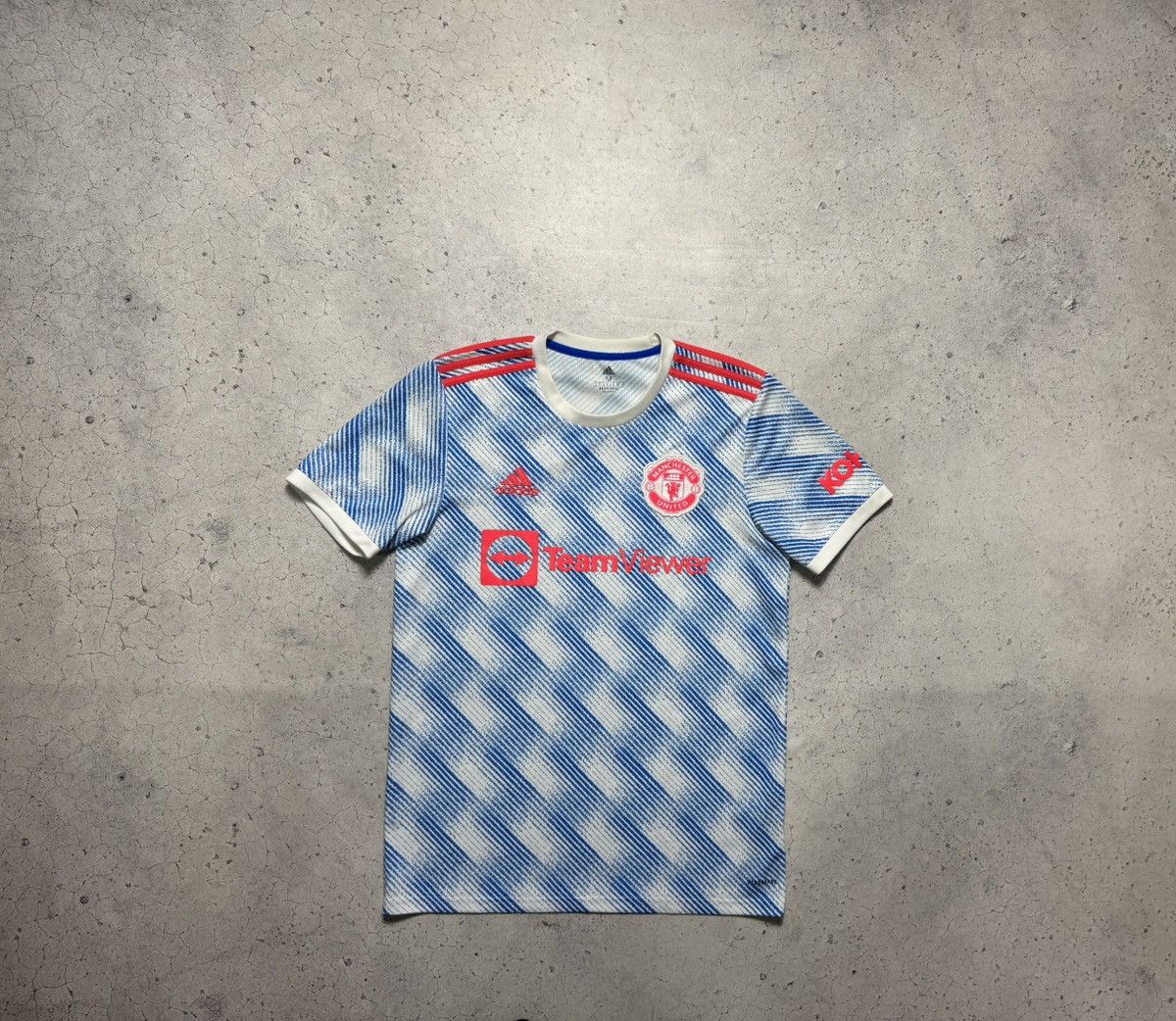 Adidas Adidas FC Manchester United 2021/2022 Vintage Soccer Jersey Size US M / EU 48-50 / 2 - 1 Thumbnail