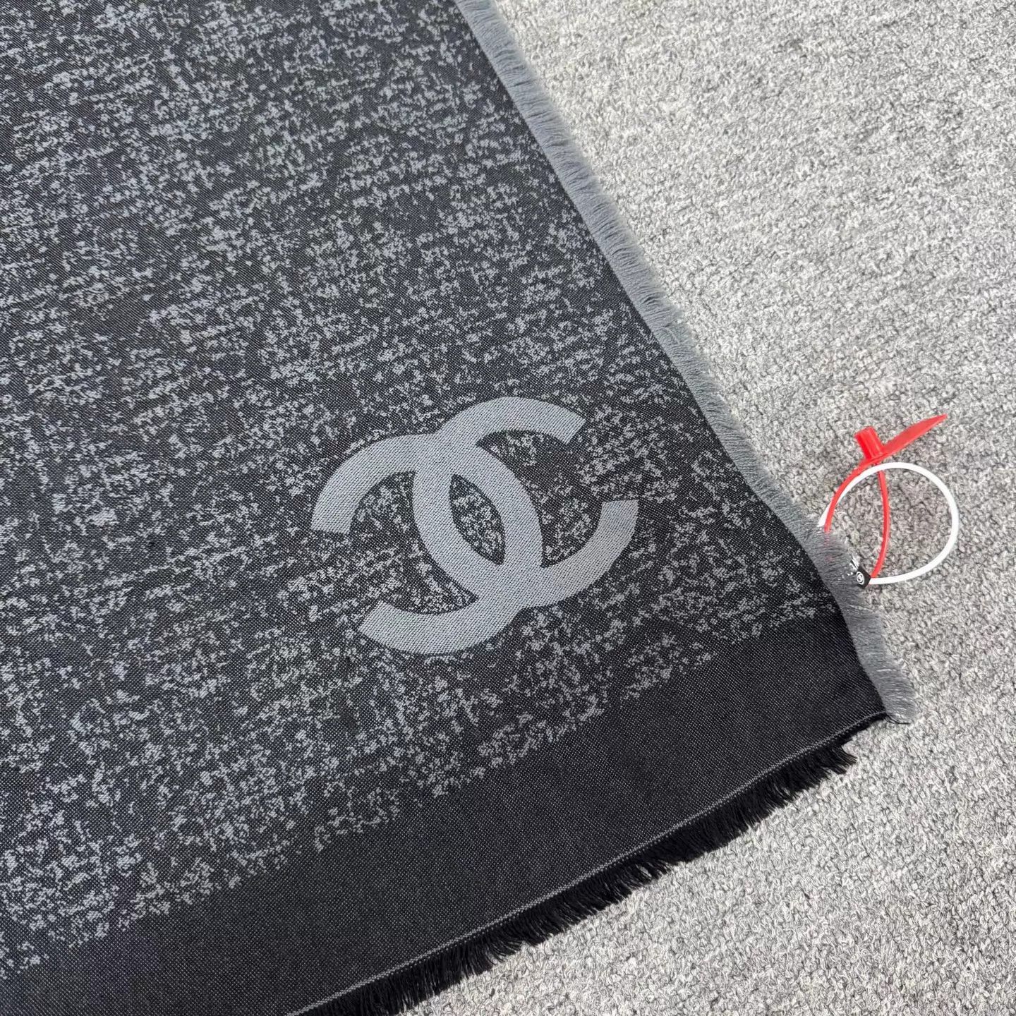 Chanel Chanel Dark Gray Quilted Double C Wool Scarf Wrap Mint Size ONE SIZE - 2 Thumbnail