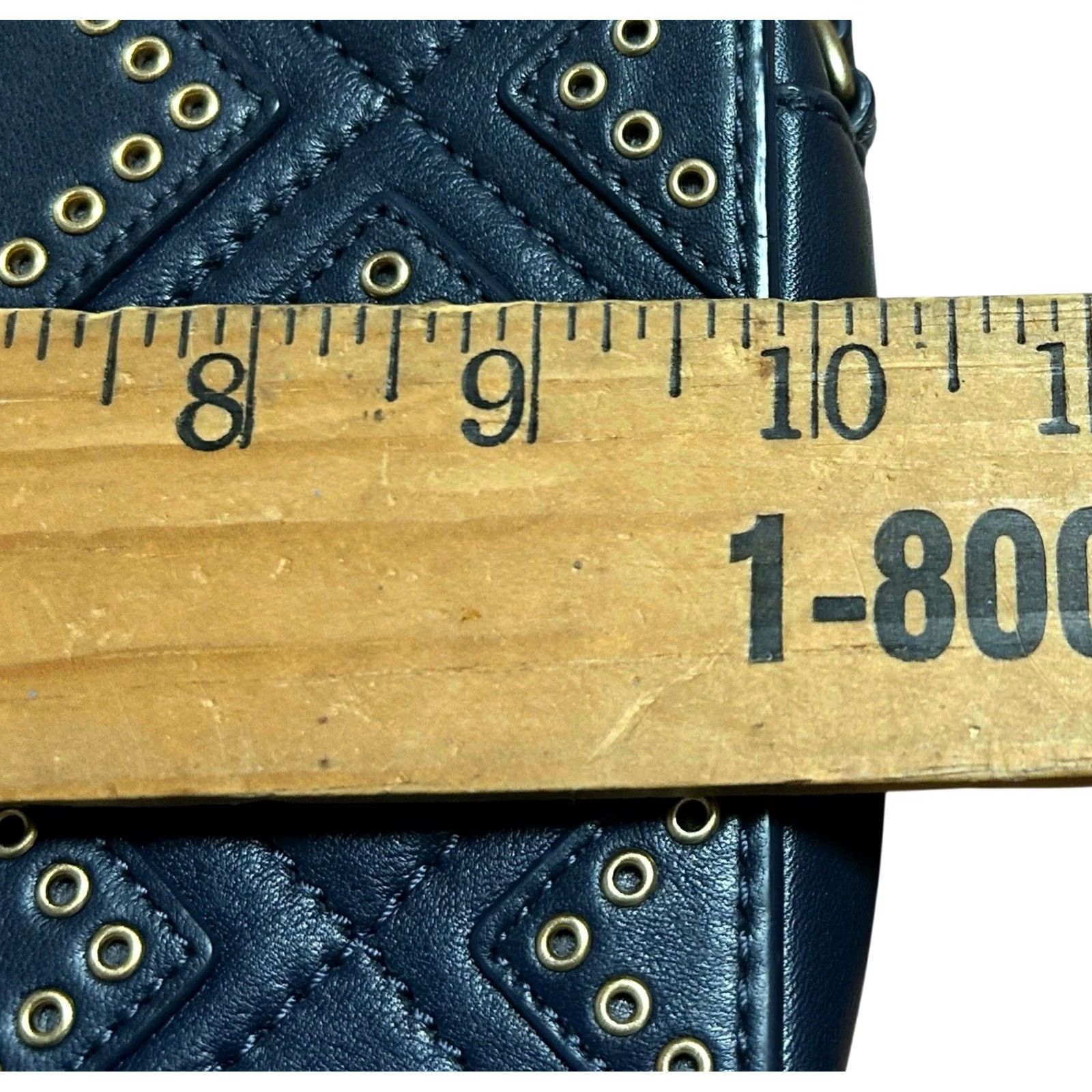 Vintage VINTAGE? No. Michael Kors Diamond Grommet JetSet Travel Leather Crossbody Bag Navy Blue Purse Size ONE SIZE - 6 Thumbnail