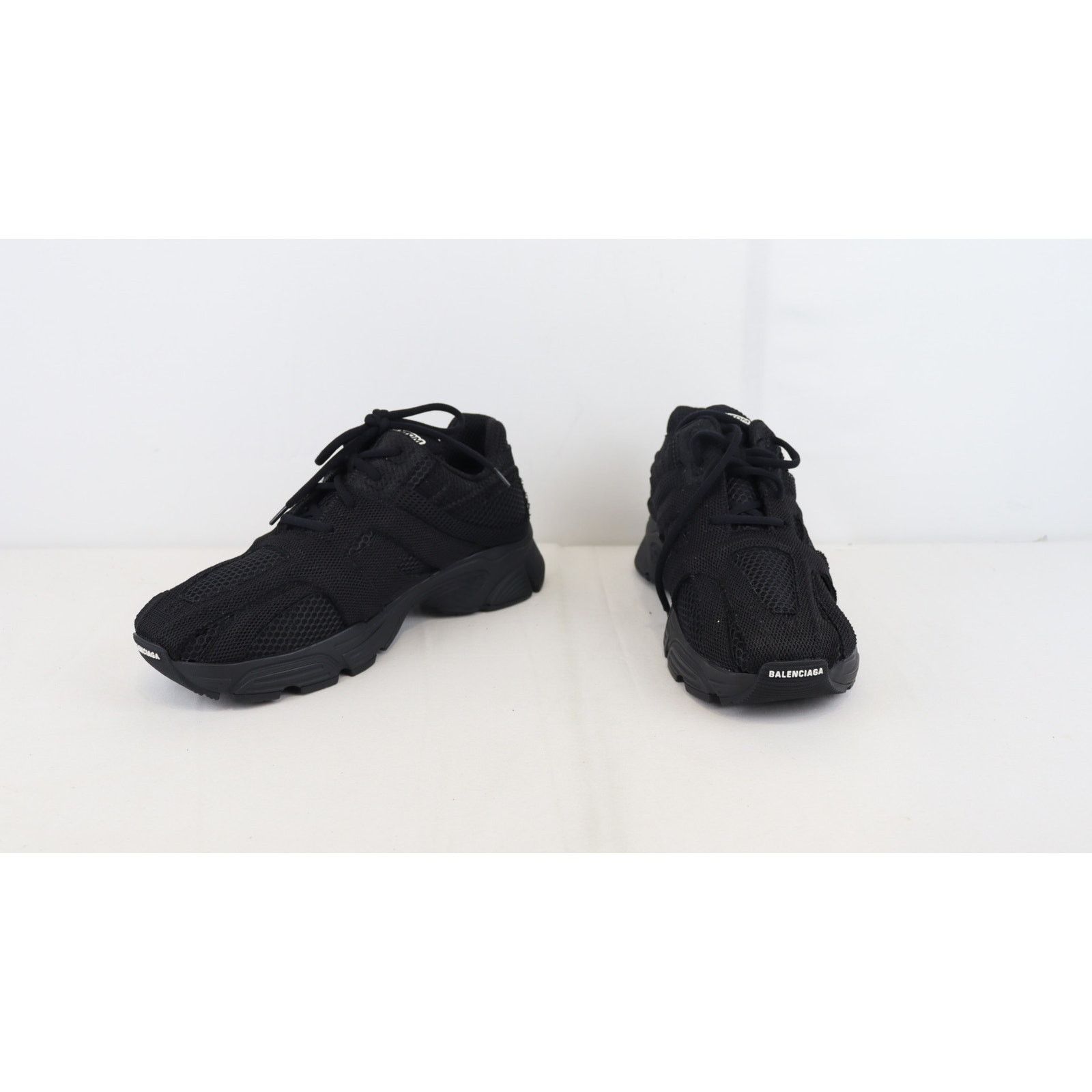 Balenciaga o1rshd1 Q:3 / Monocolor Fabric Mesh Phantom Sneaker in Black Size US 11 / EU 44 - 7 Thumbnail