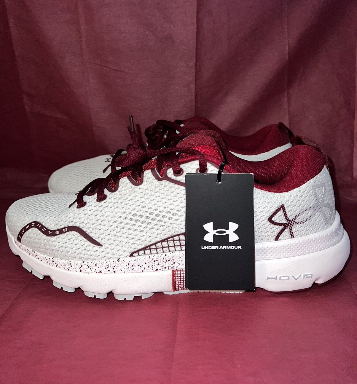 NCAA × Under Armour Under Armour Gamecocks Infinite 5 Size US 10.5 / EU 43-44 - 3 Thumbnail