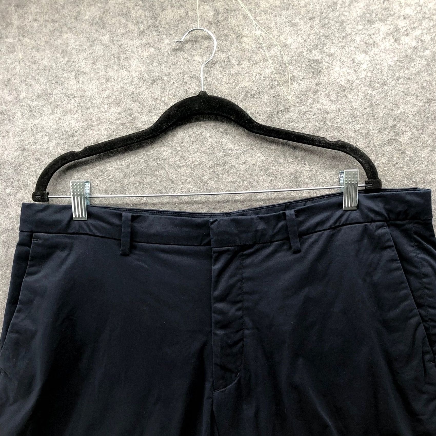 Uniqlo VINTAGE Uniqlo Stretch Slim Fit Shorts Mens XL Navy Blue Flat Front 10" 36-39 inch? Size US 36 / EU 52 - 3 Thumbnail