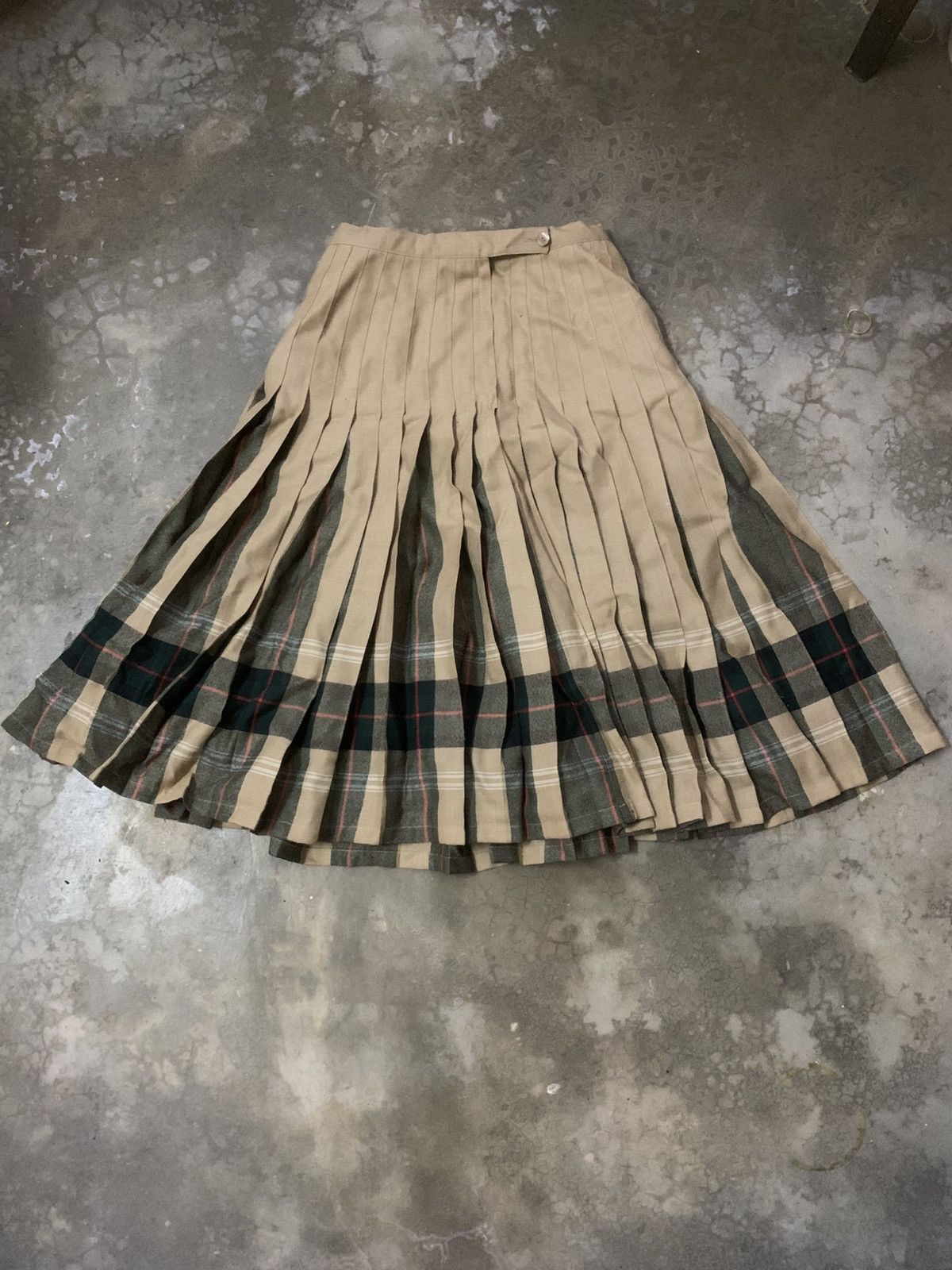 Designer Slimna Made In Britain Nice Skirt Size 30" / US 8 / IT 44 - 3 Thumbnail