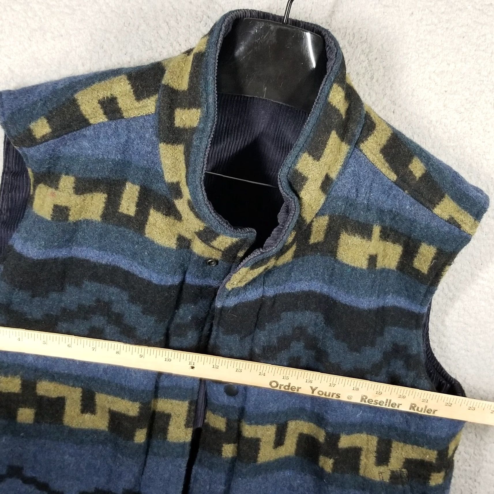 Vintage VINTAGE 90s Reversible Puffer Vest Jacket Mens Large Blue Corduroy Streetwear Aztec Size US L / EU 52-54 / 3 - 7 Thumbnail