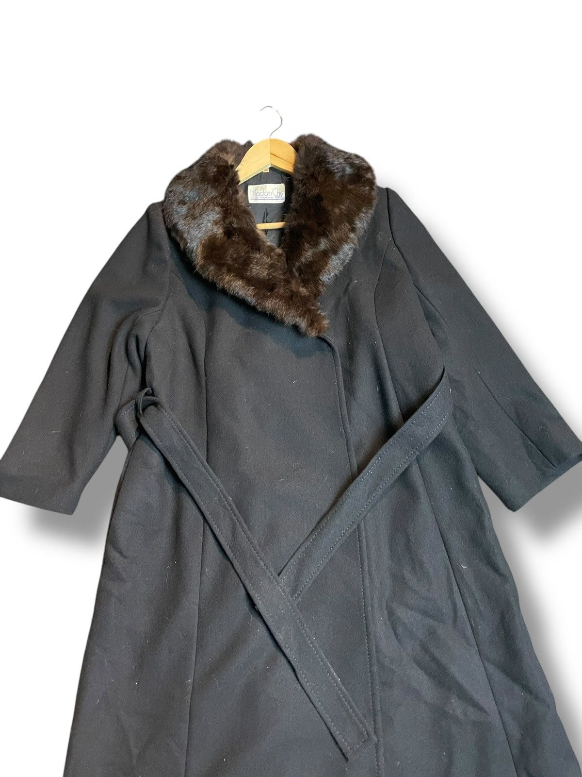 Japanese Brand × Vintage Madam Chic Fluffy Collared Coat (29) Size US S / EU 44-46 / 1 - 4 Thumbnail