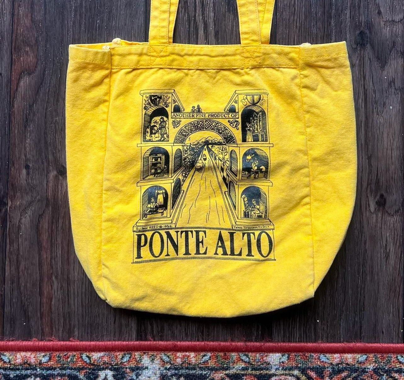 Vintage Vintage 1990s vintage tote bag with a beautiful yellow fade Size ONE SIZE - 1 Thumbnail